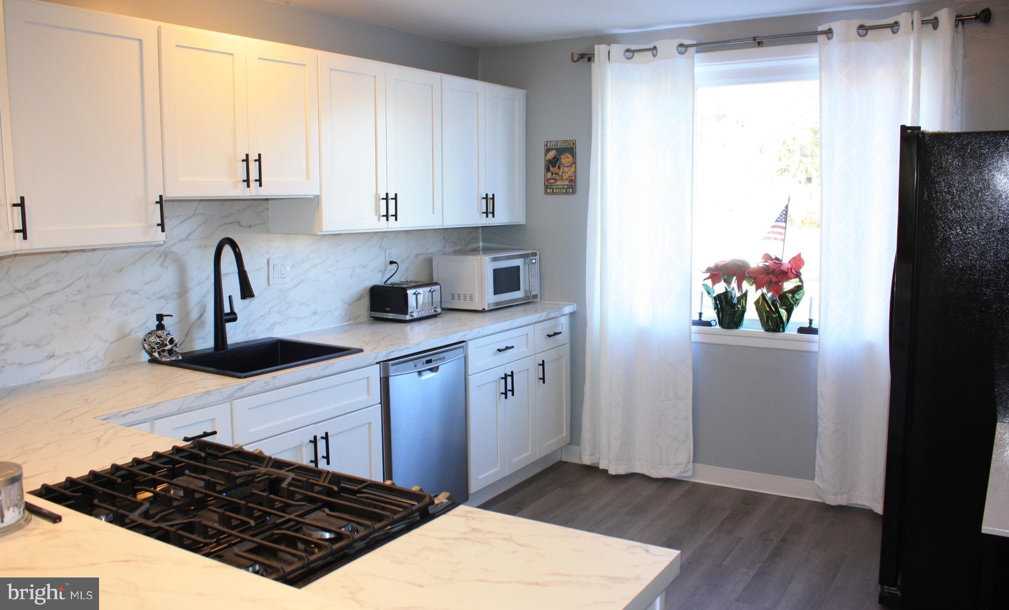 ACADEMY GARDENS - Residential Lease