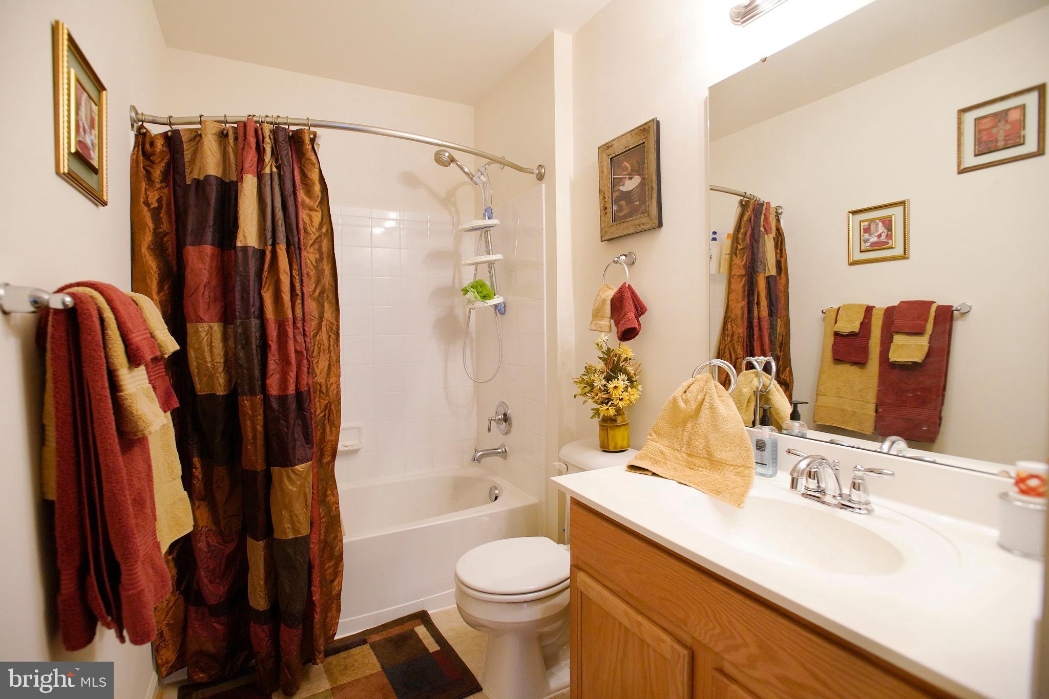 LAKELAND PLACE - Residential