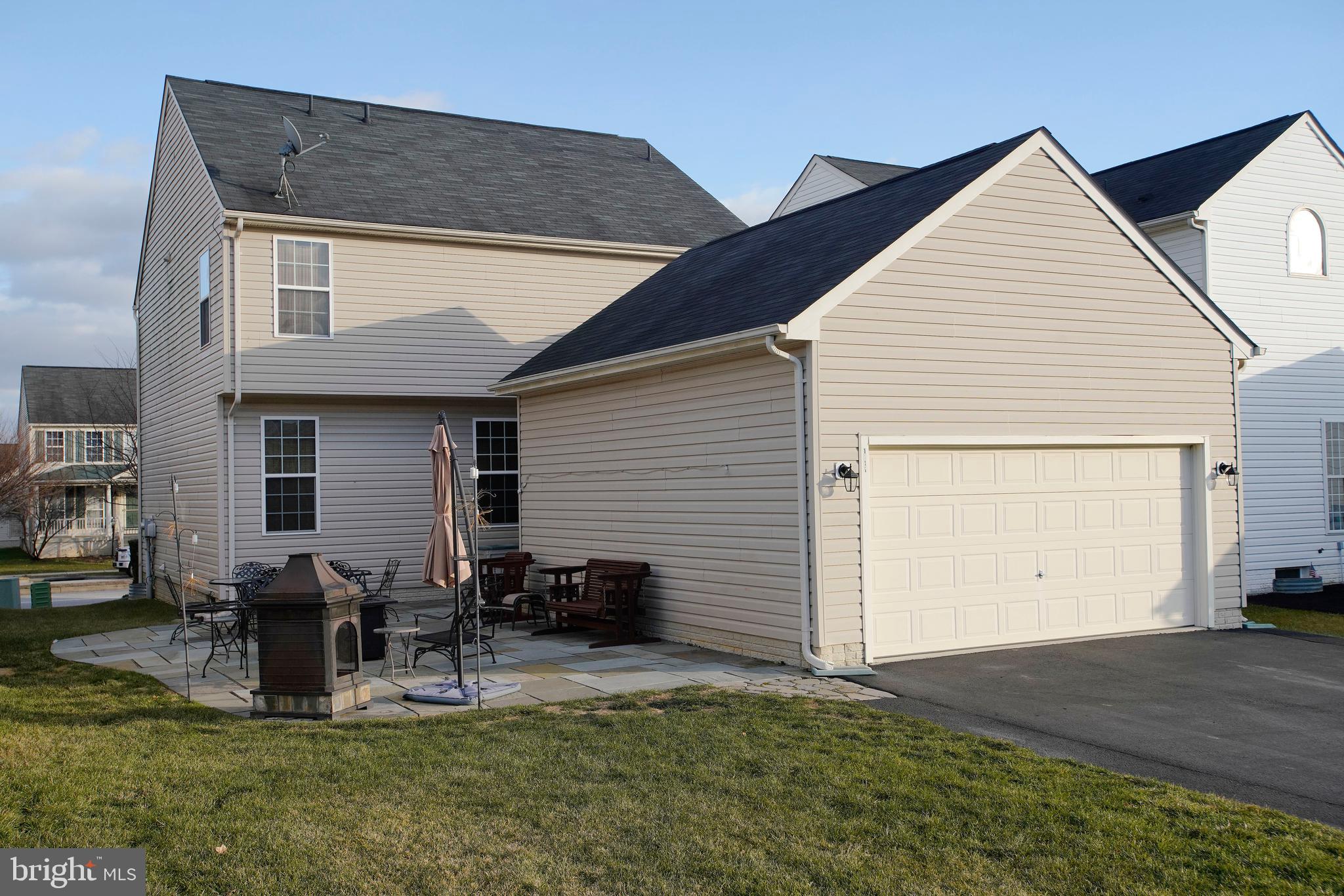 LAKELAND PLACE - Residential