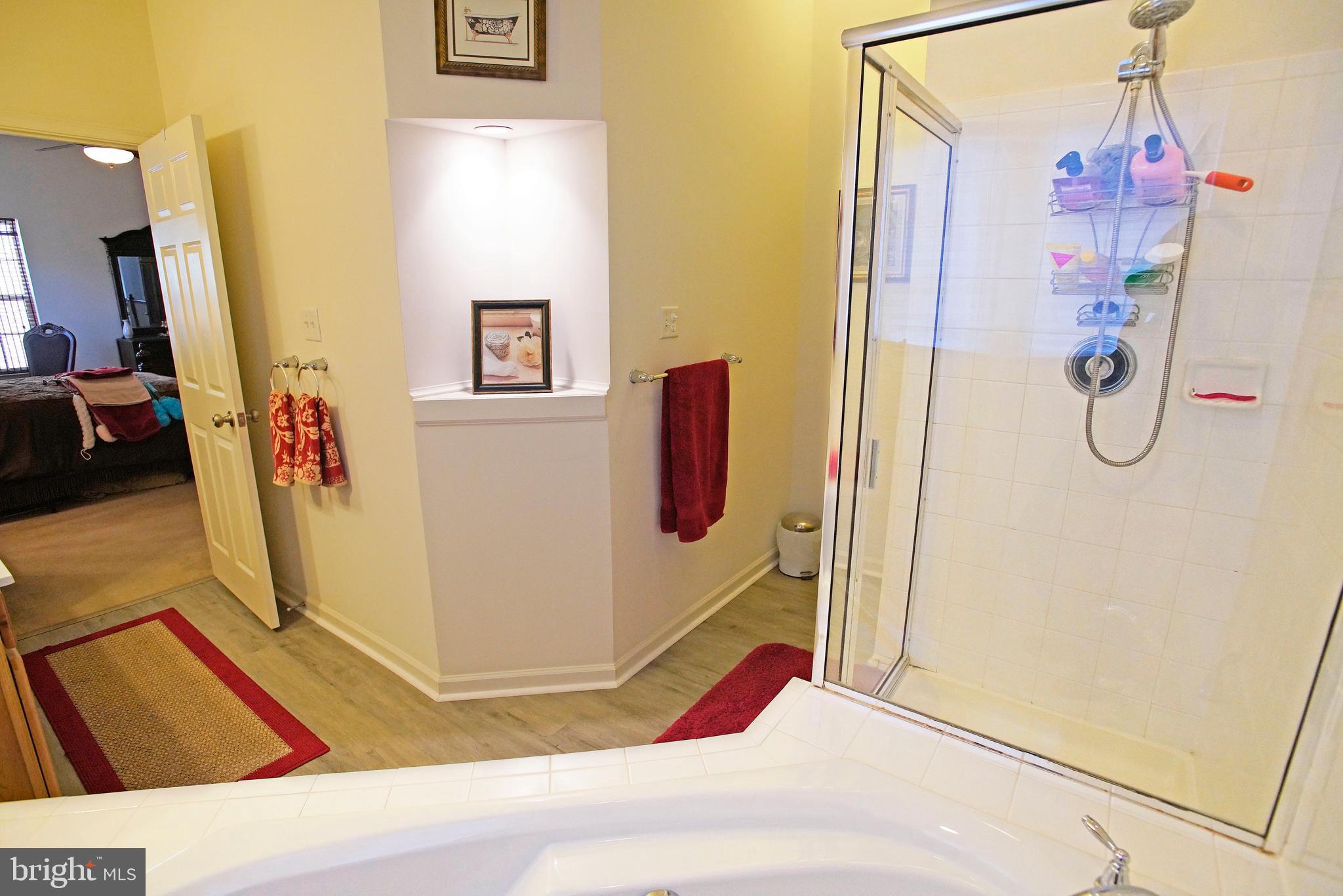 LAKELAND PLACE - Residential