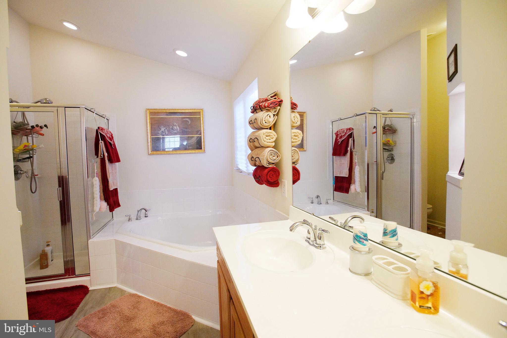 LAKELAND PLACE - Residential