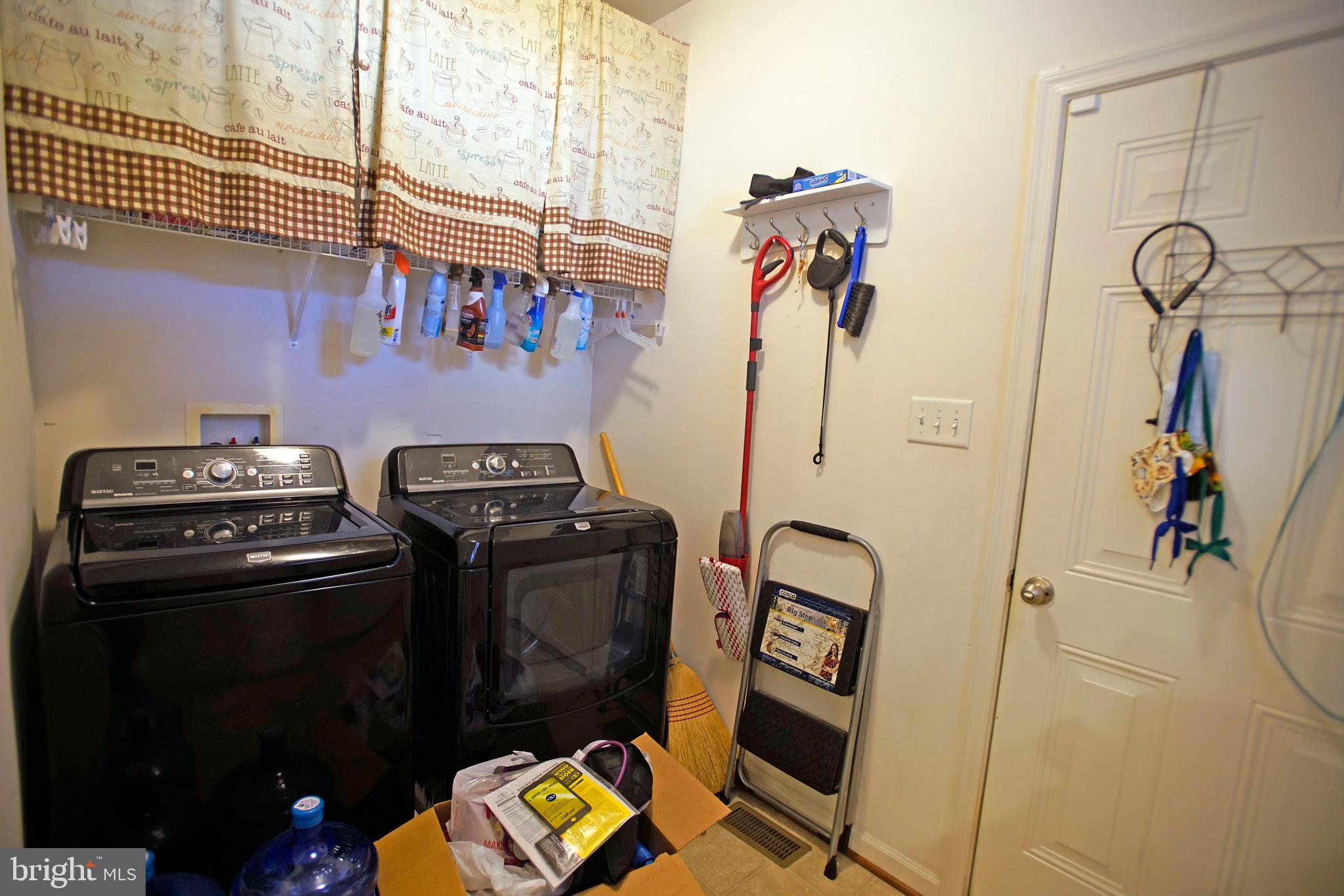 LAKELAND PLACE - Residential