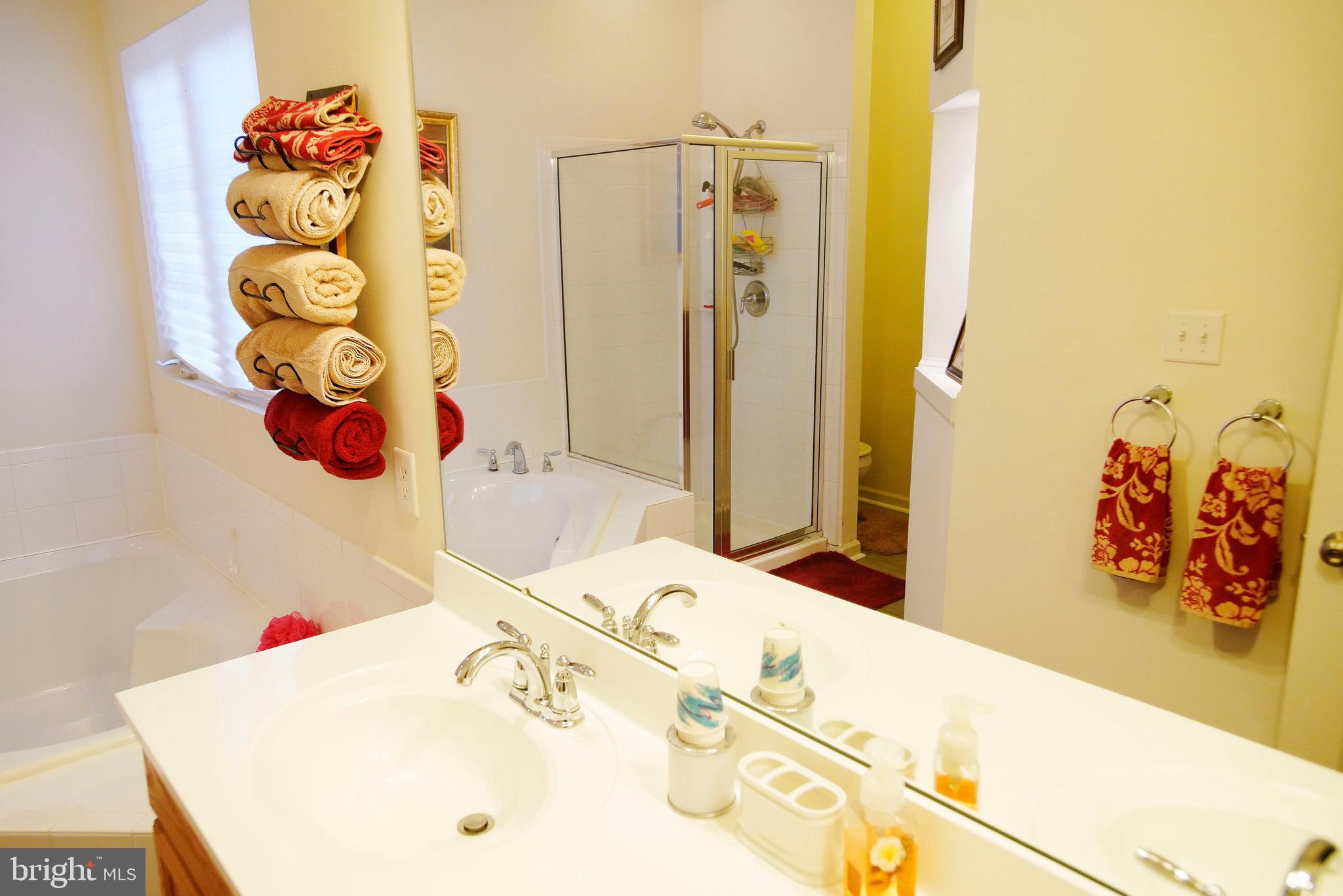 LAKELAND PLACE - Residential