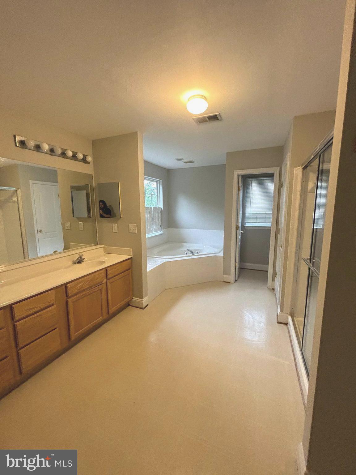 FOX HOLLOW - Residential