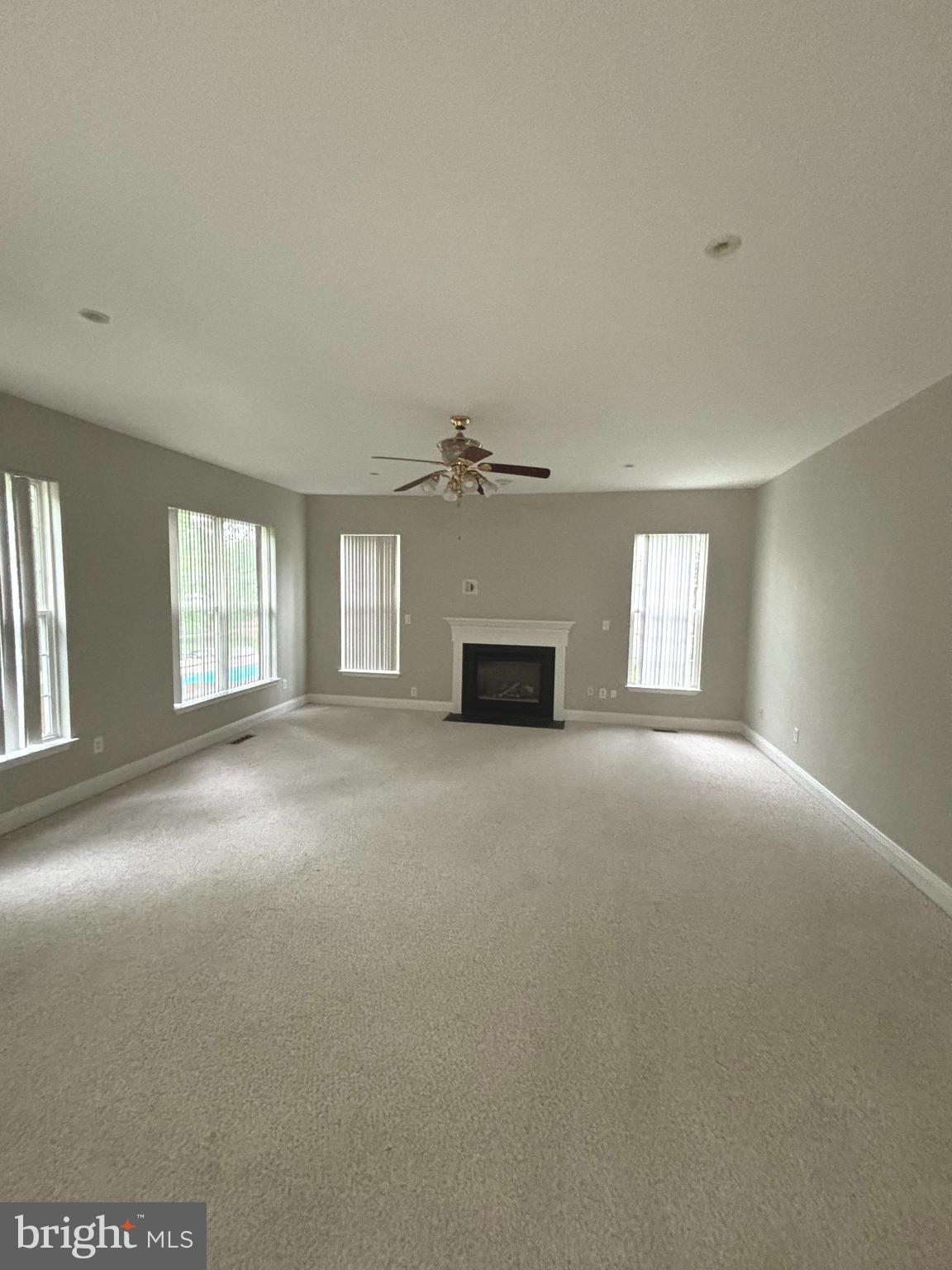 FOX HOLLOW - Residential