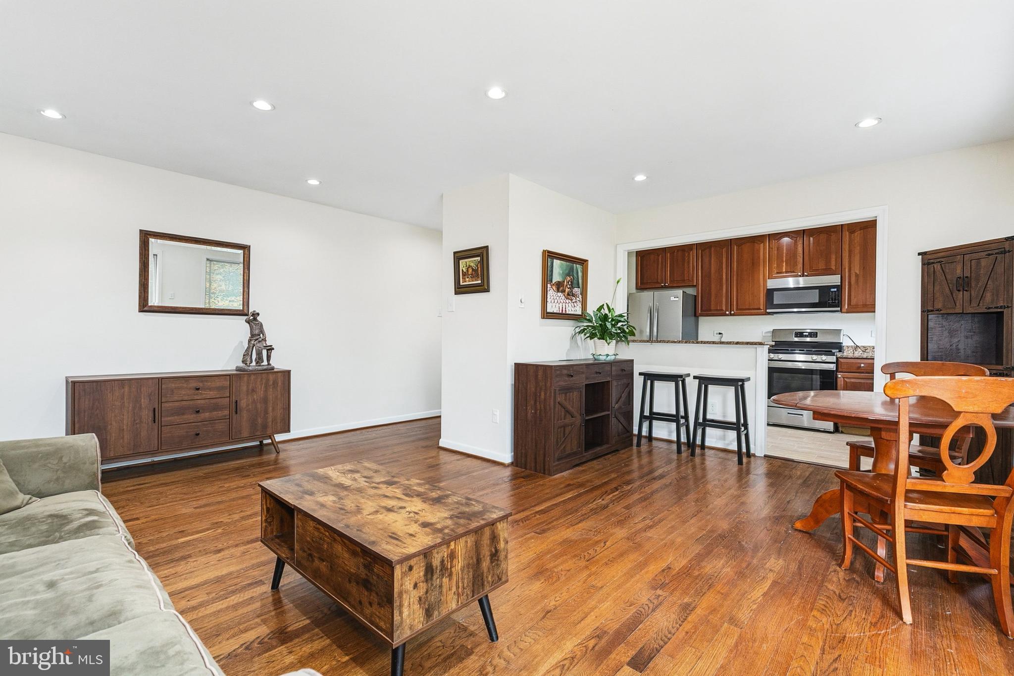 PARKSIDE CONDOMINIUMS - Residential