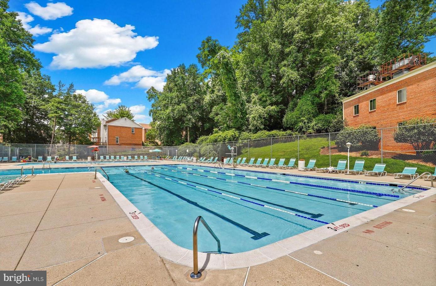 PARKSIDE CONDOMINIUMS - Residential