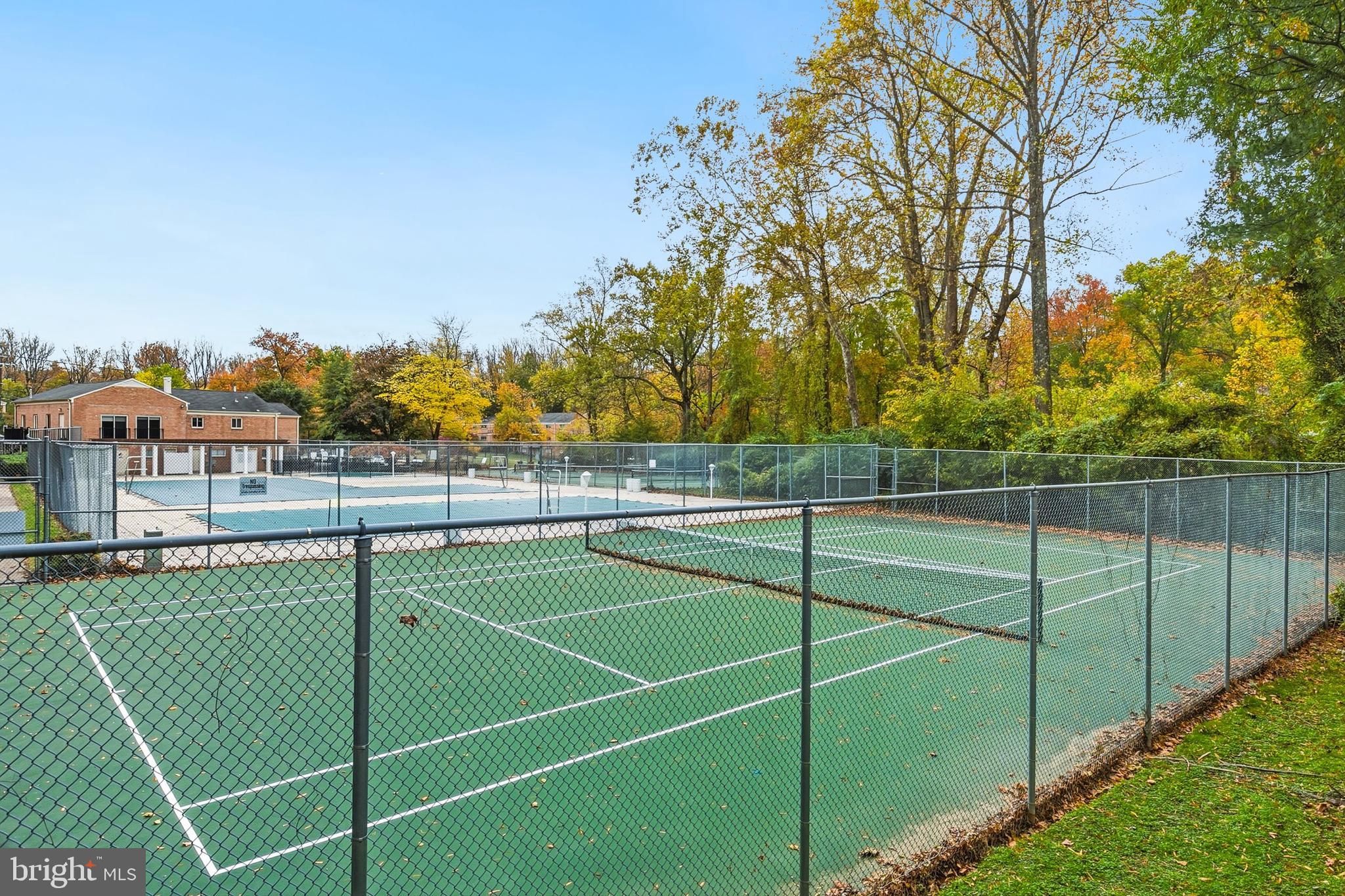 PARKSIDE CONDOMINIUMS - Residential