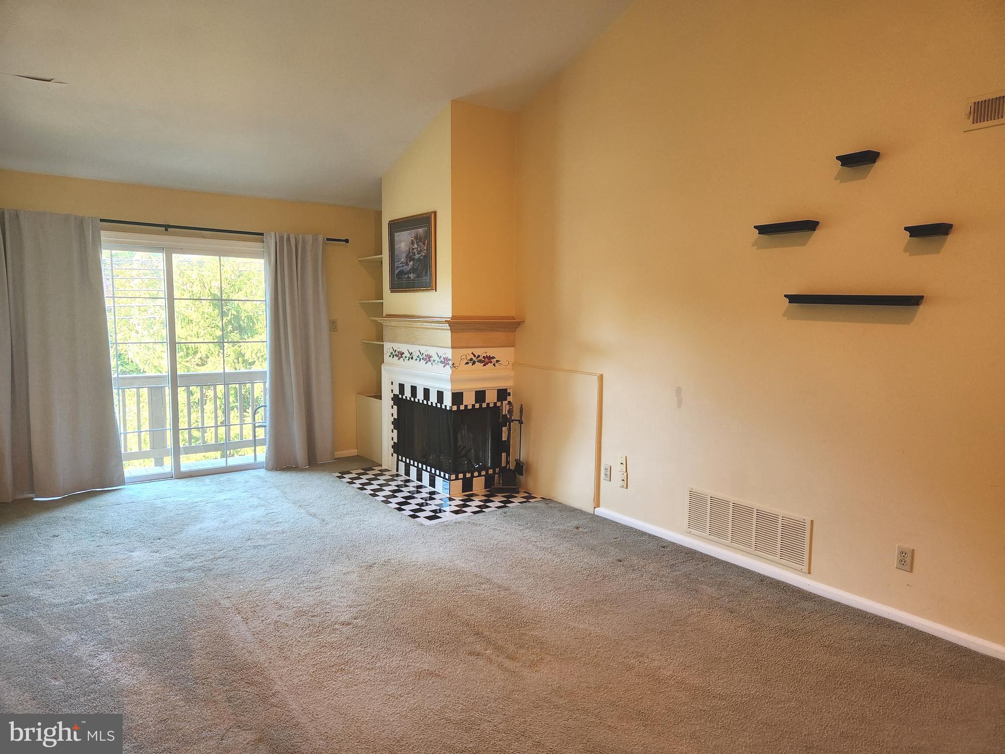 VILLAGE SHIRES - Residential Lease