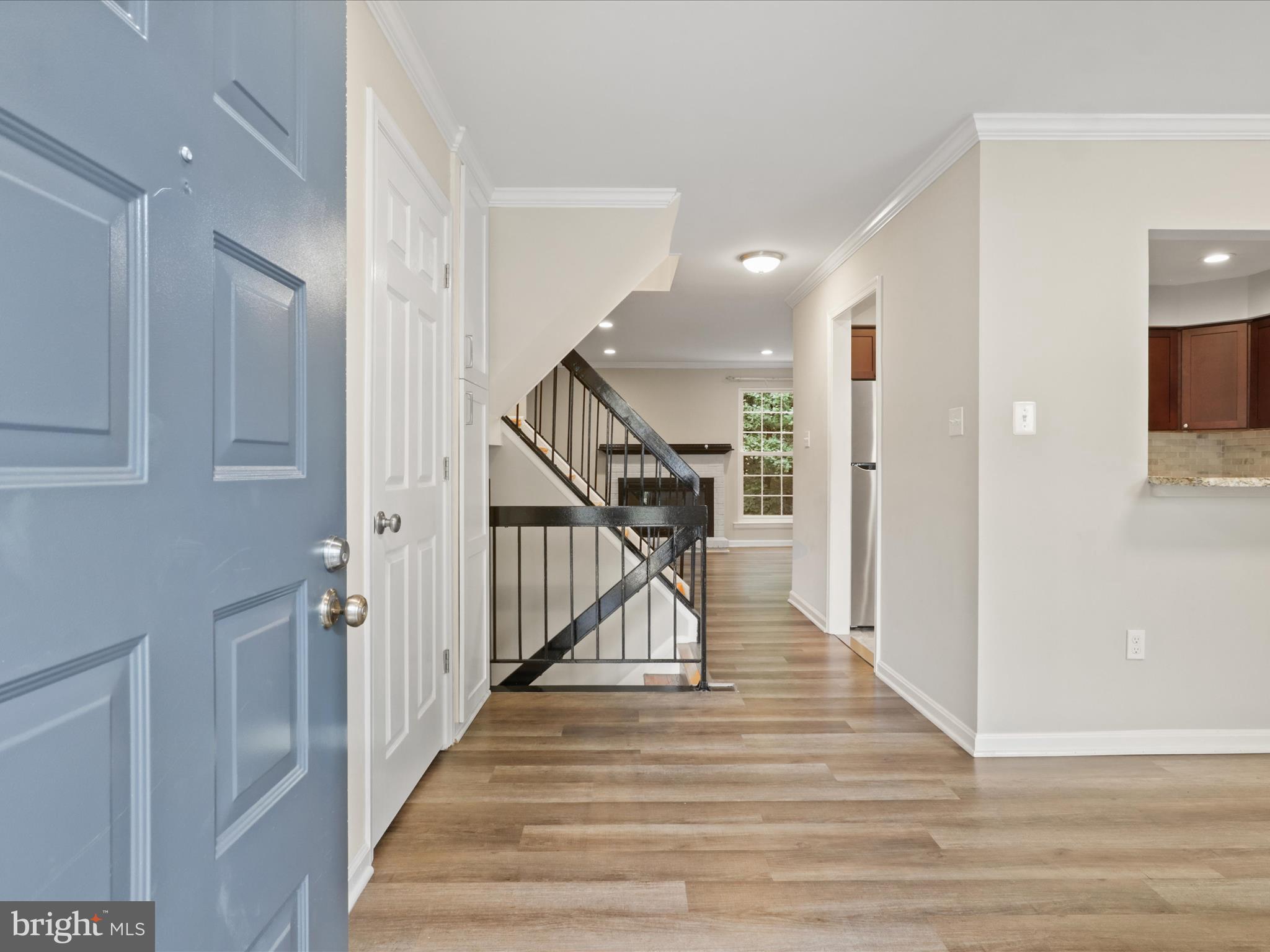 6078 HOLLOW HILL LANE