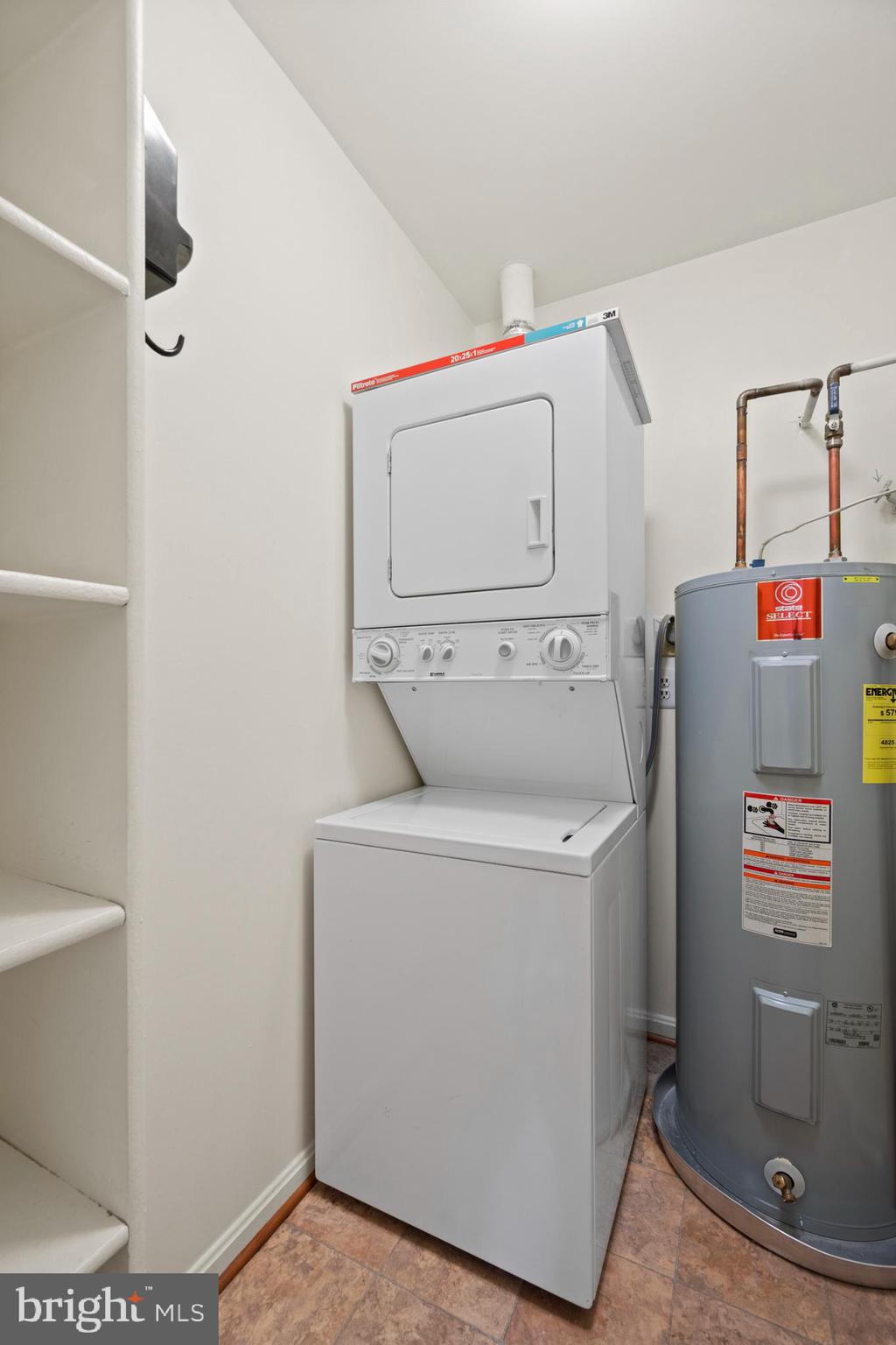 ROLLINGWOOD - Residential Lease