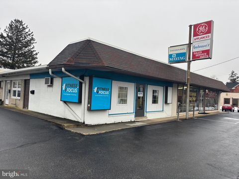 5939 MAIN STREET EAST PETERSBURG PA 17520