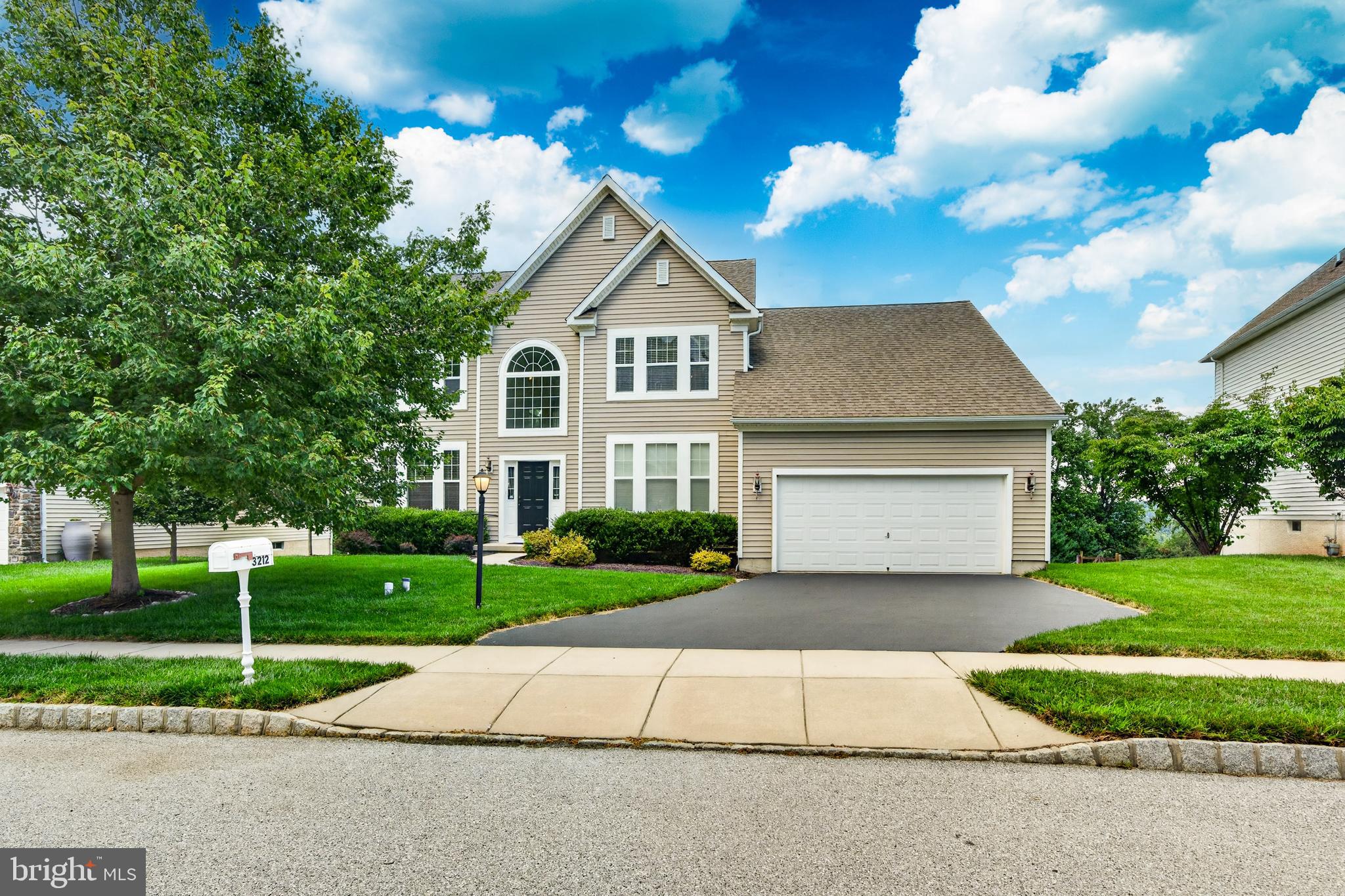 3212 TYNING LANE