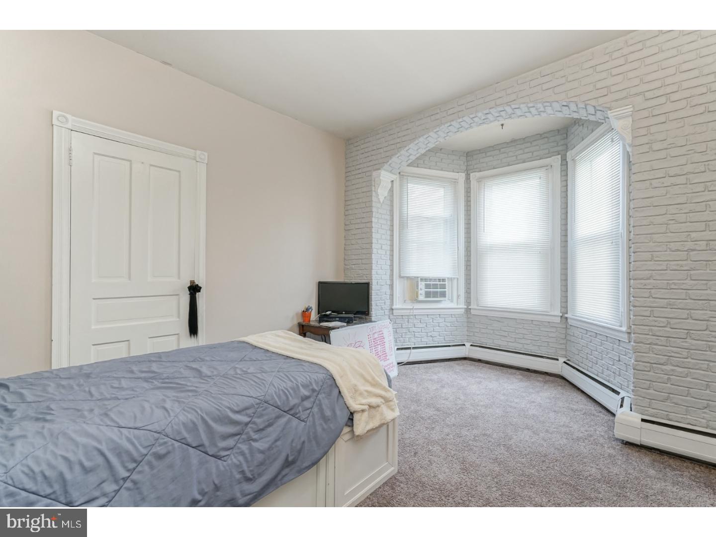 BRIDESBURG - Residential