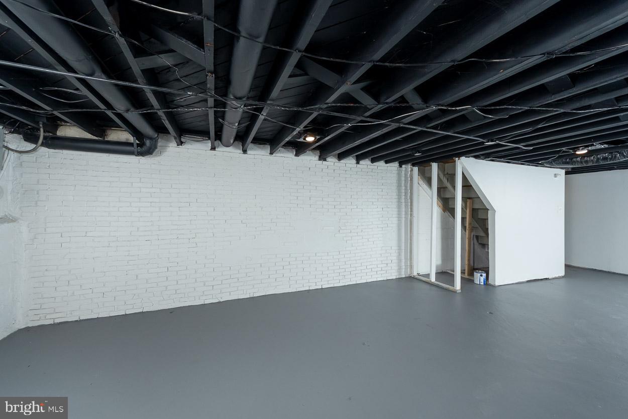 EAST ARLINGTON - Residential