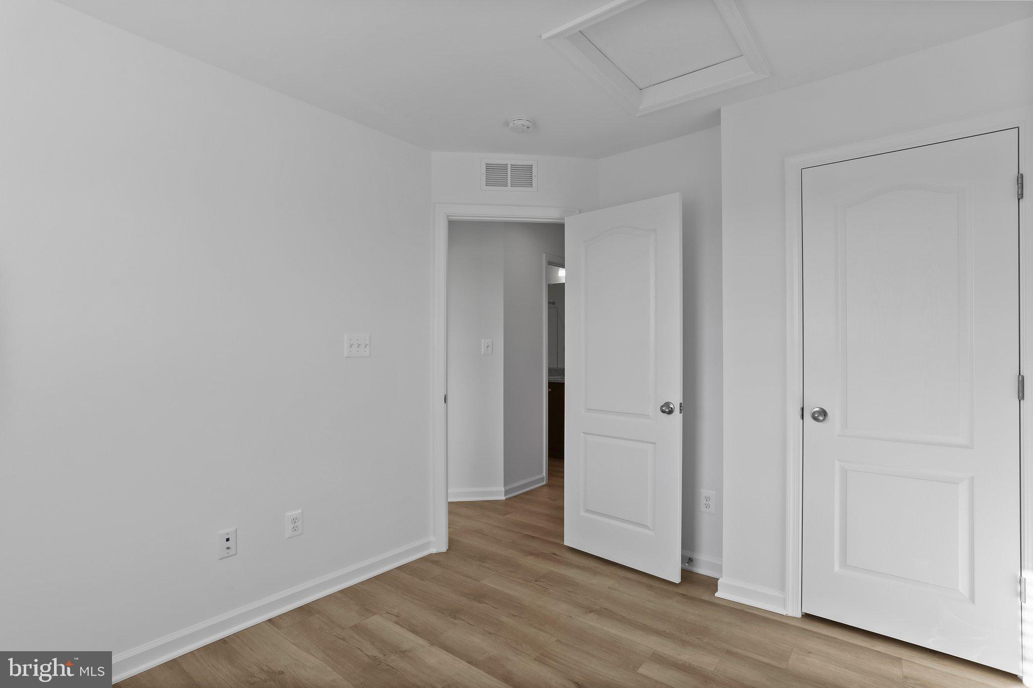 MCCAULEY CROSSING - Residential