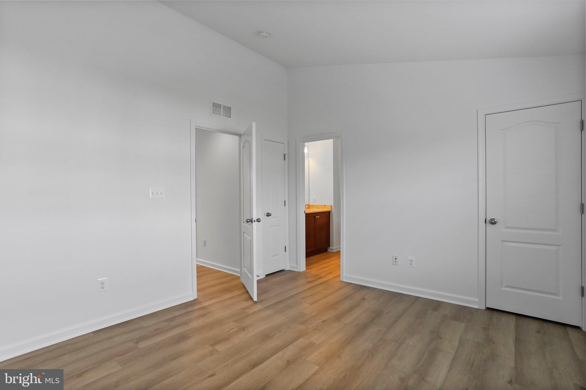 MCCAULEY CROSSING - Residential