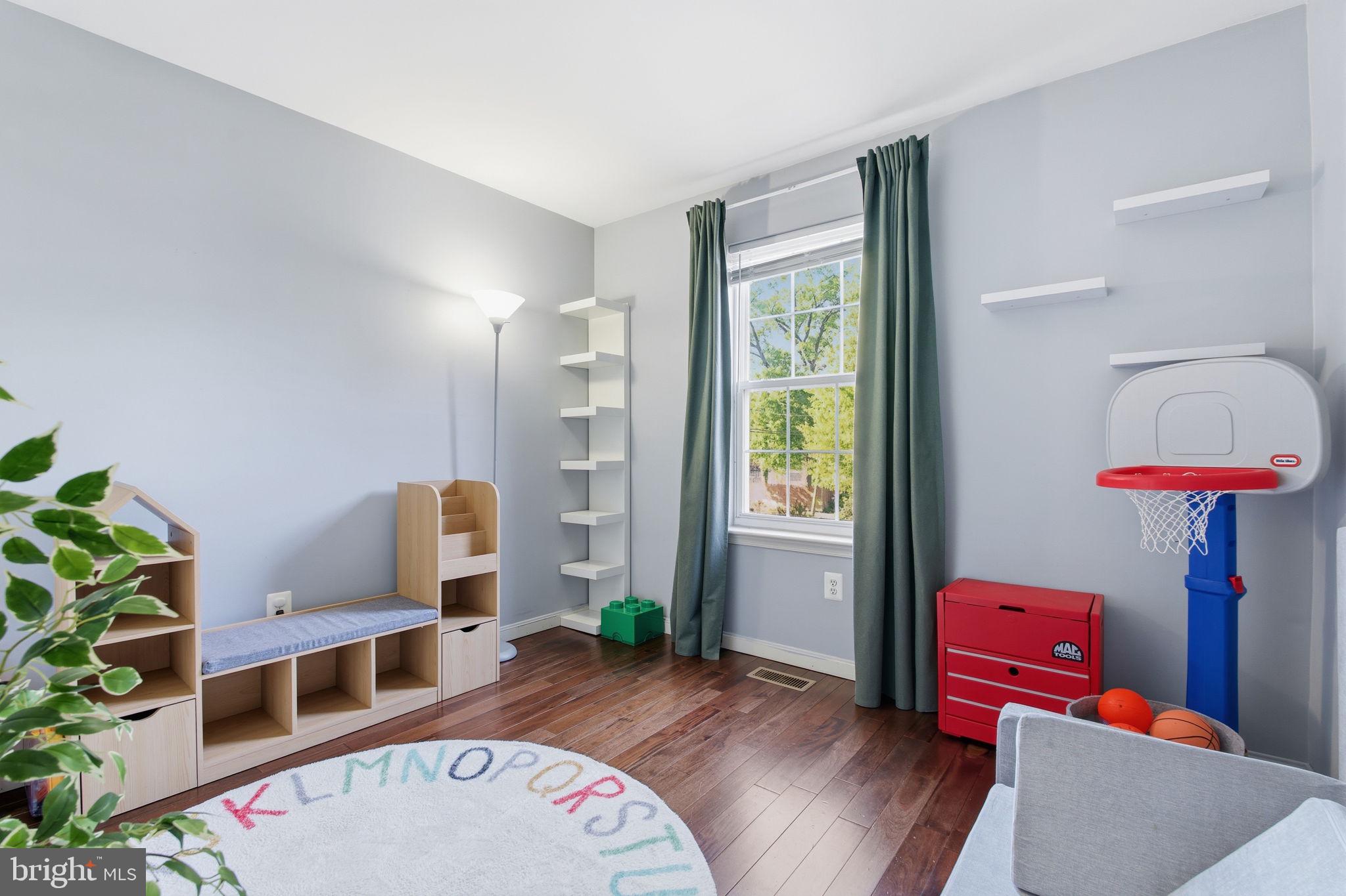 OVERLEA - Residential