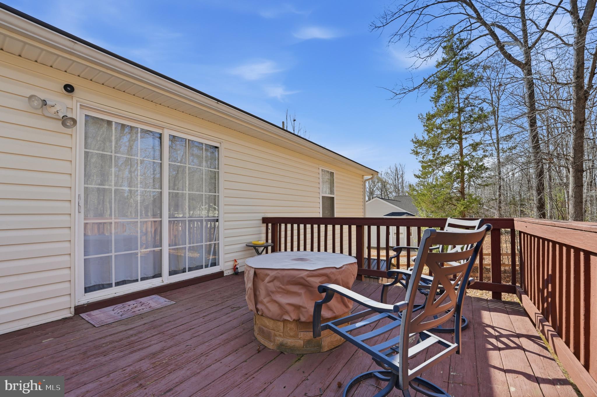 LAKE LAND - Residential