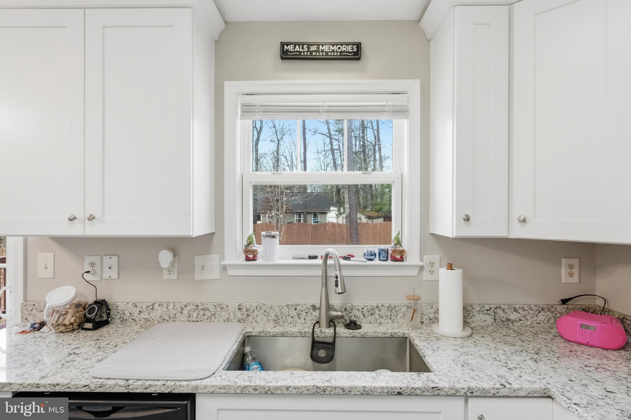 LAKE LAND - Residential