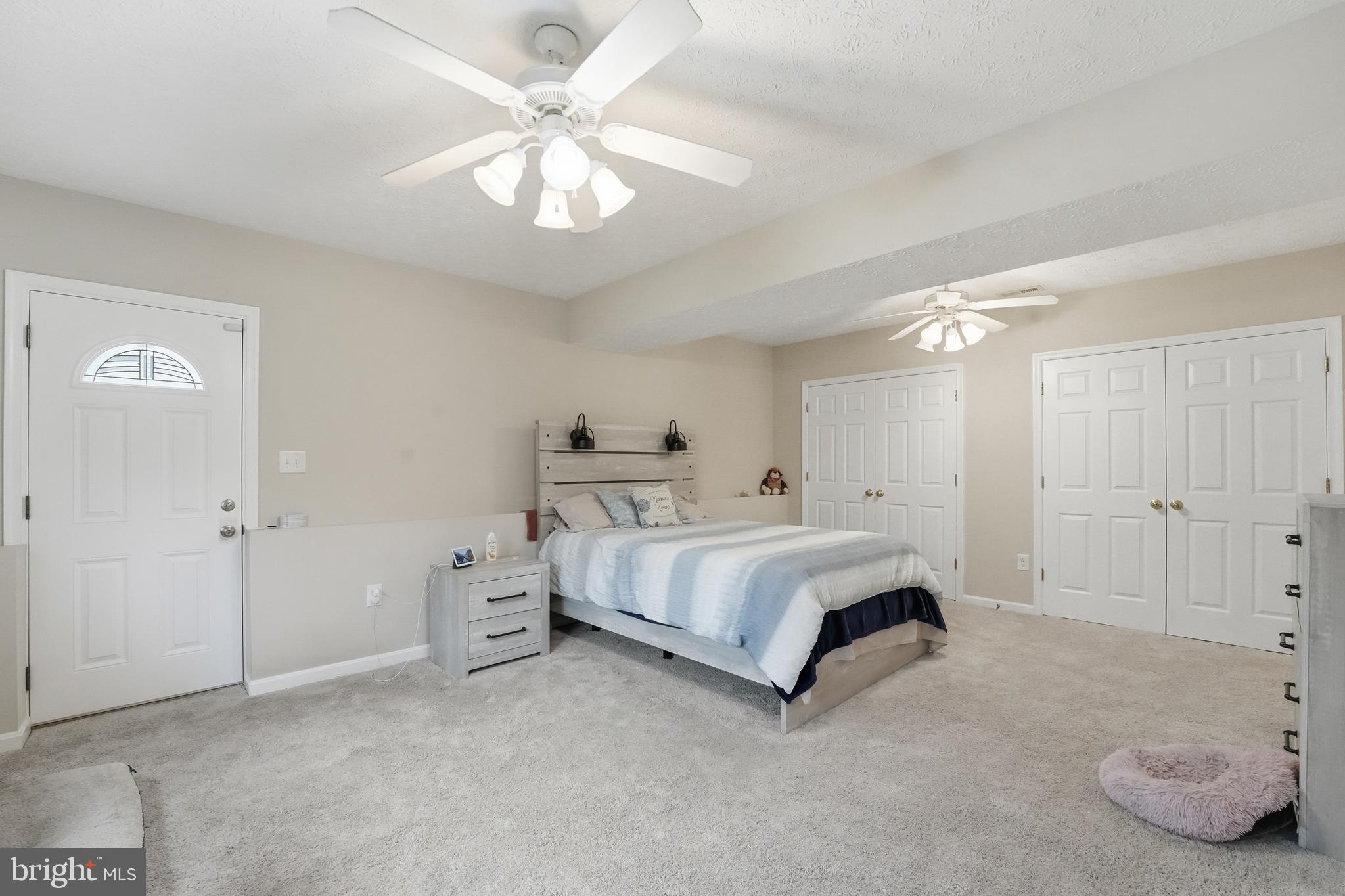 LAKE LAND - Residential