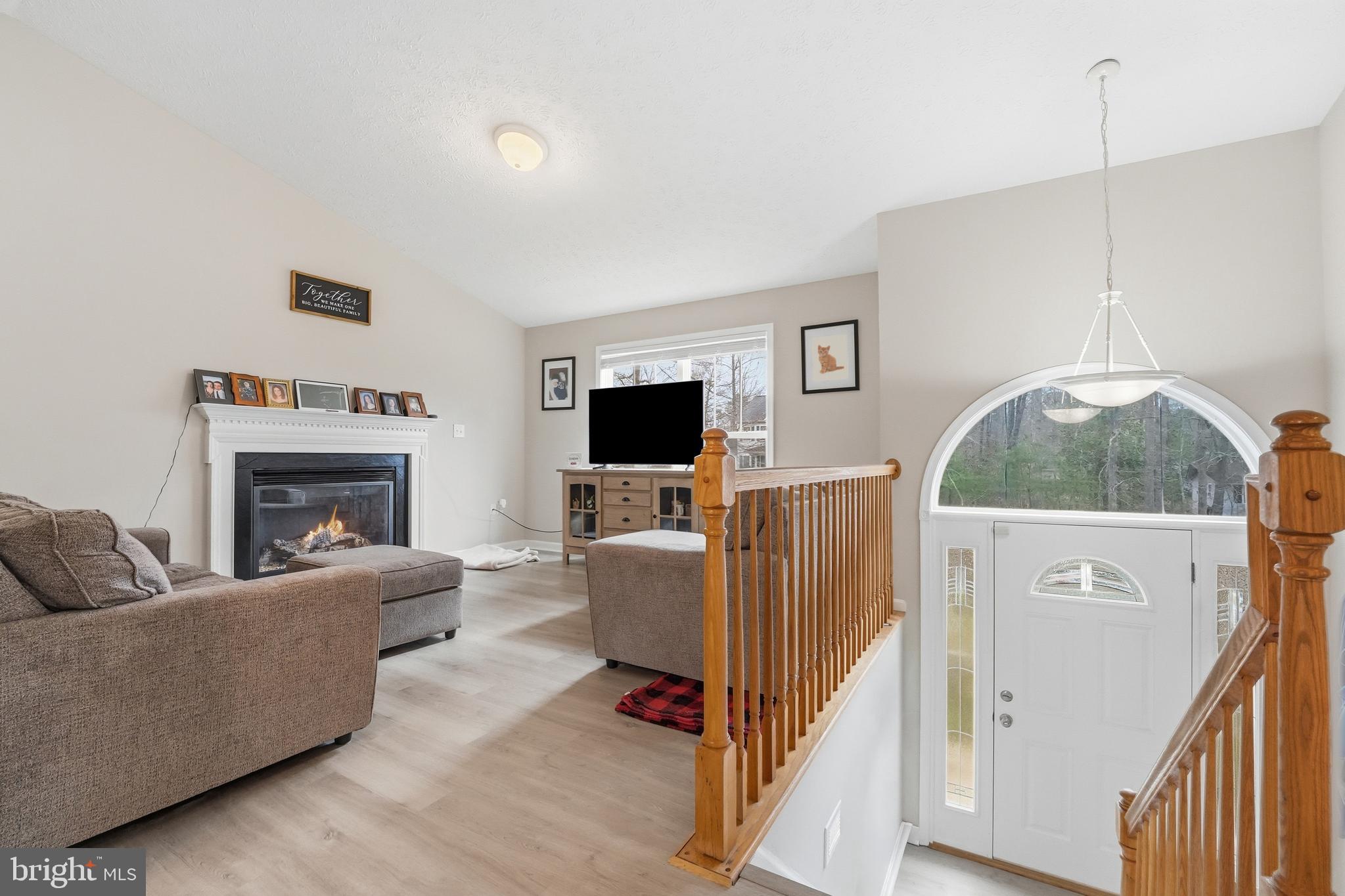 LAKE LAND - Residential