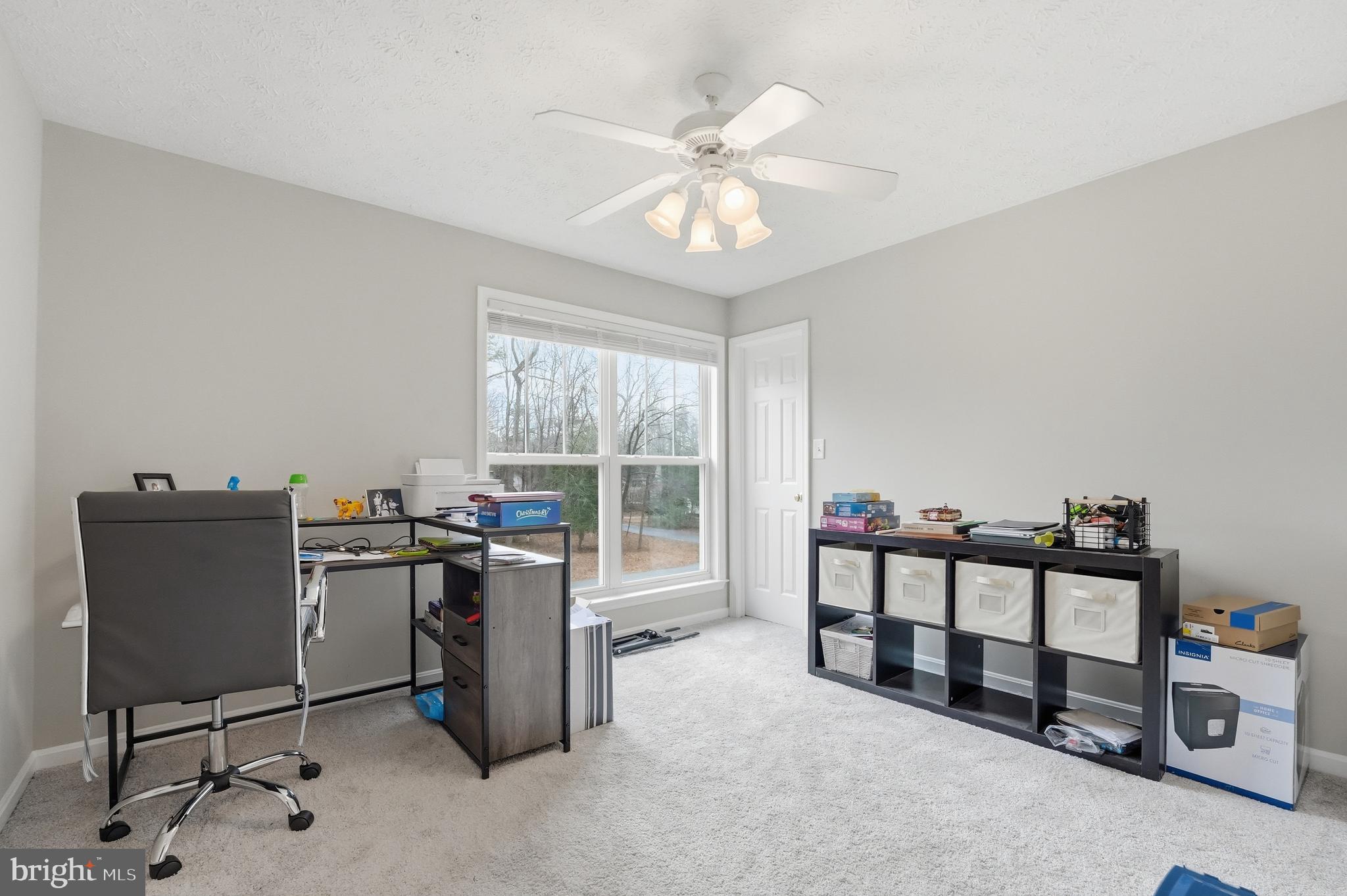 LAKE LAND - Residential