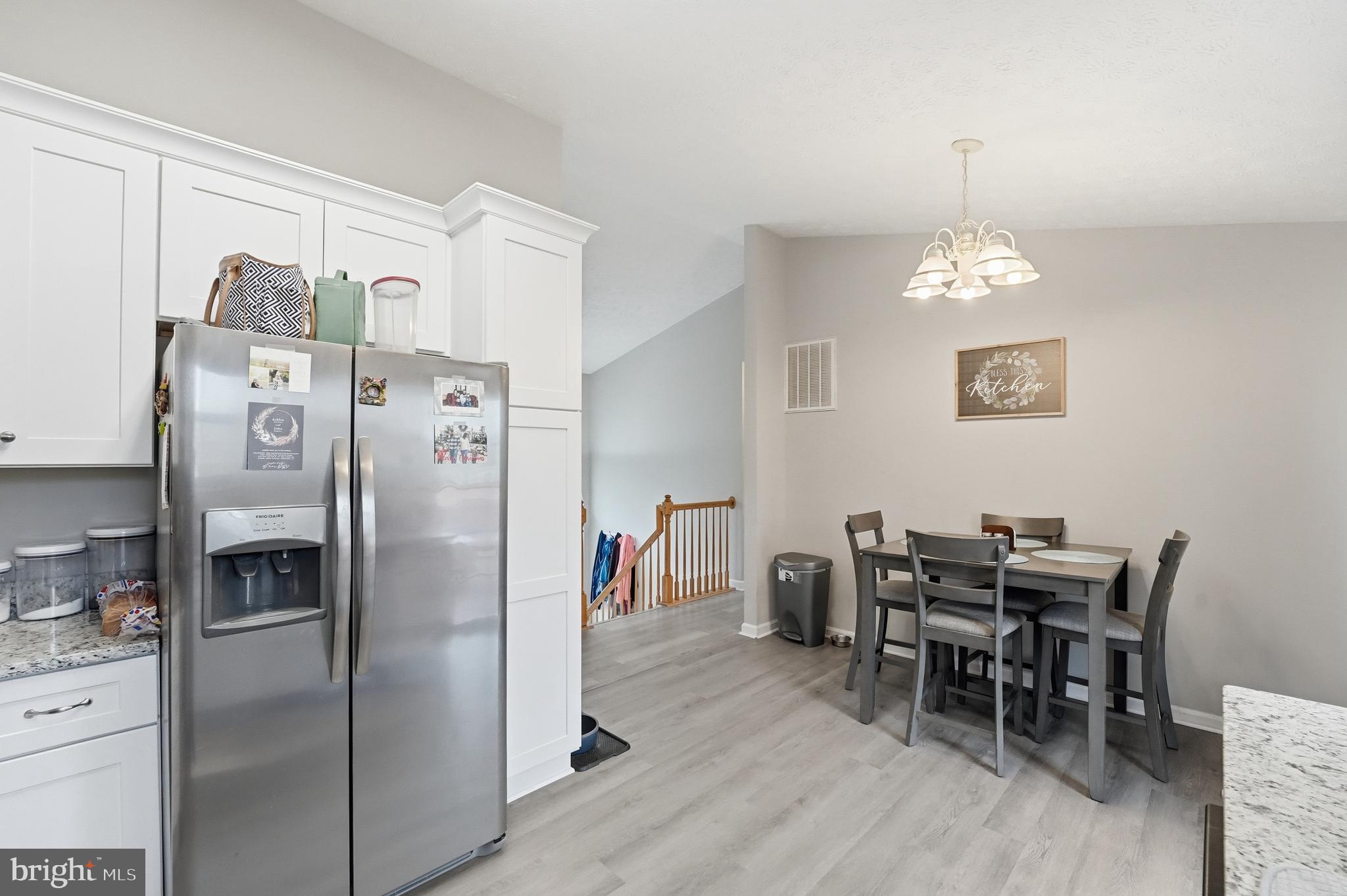 LAKE LAND - Residential