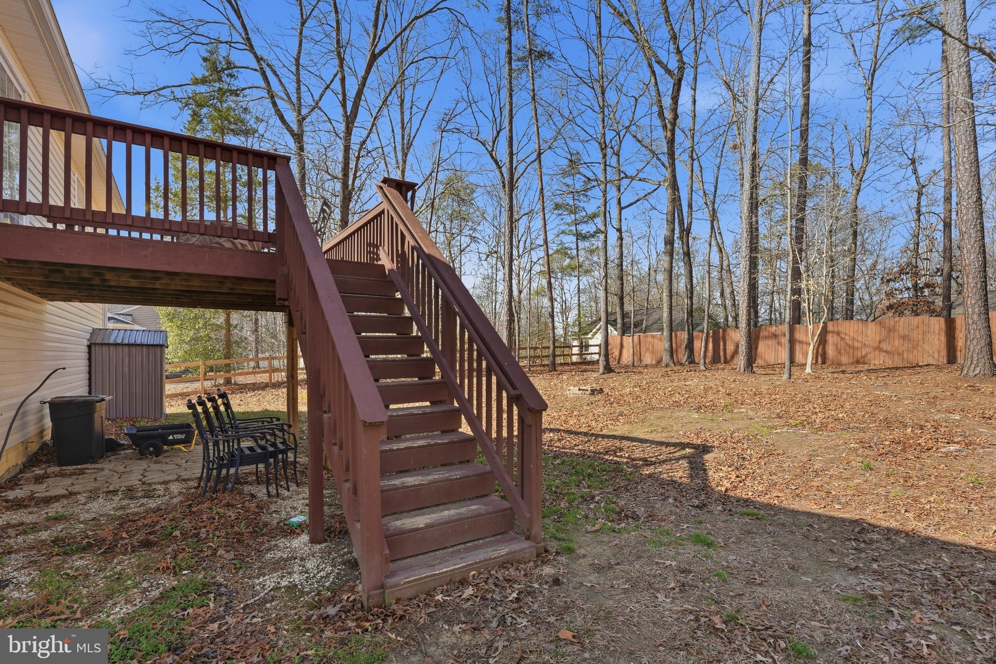 LAKE LAND - Residential