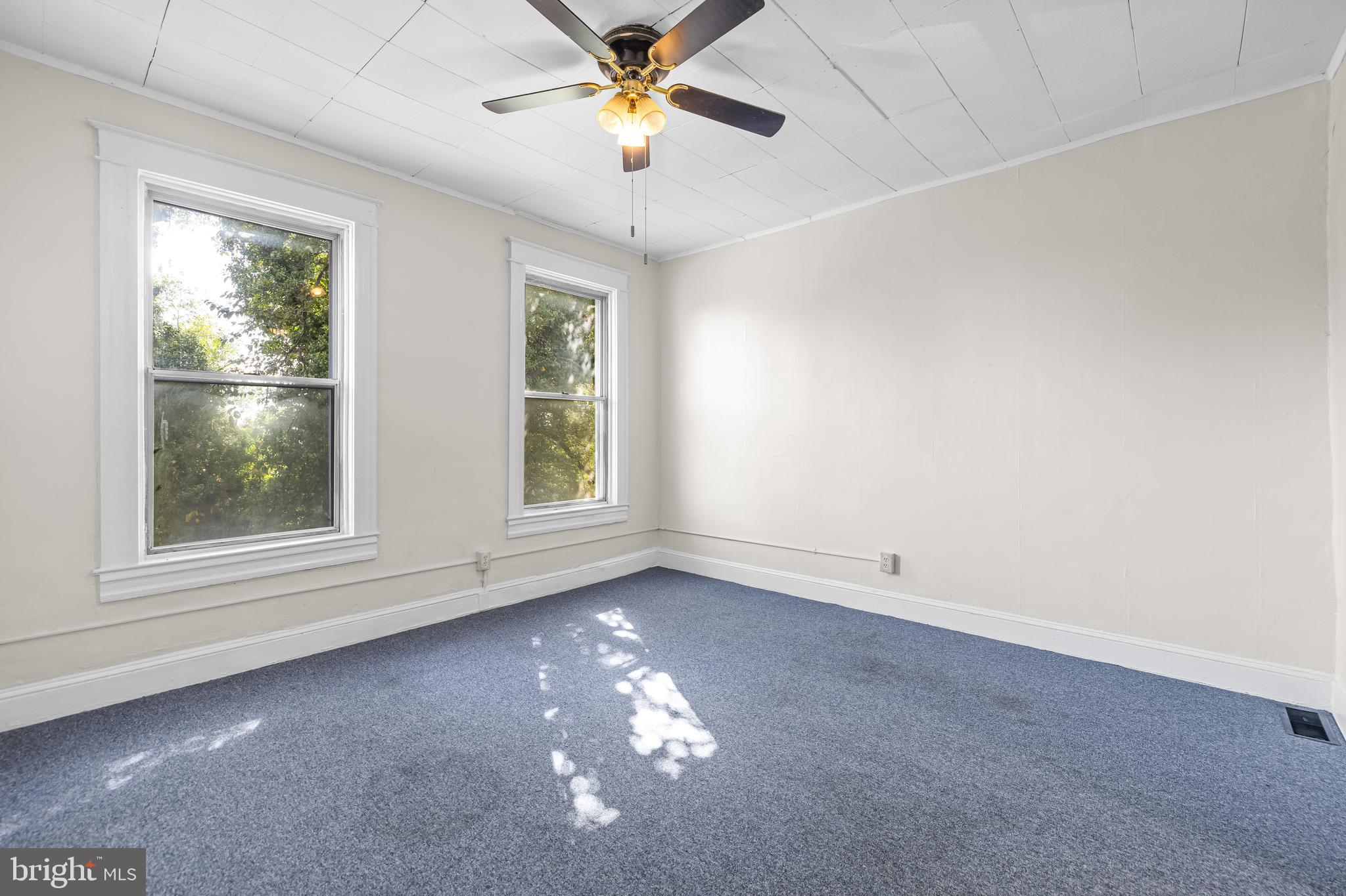 EDGEWOOD - Residential