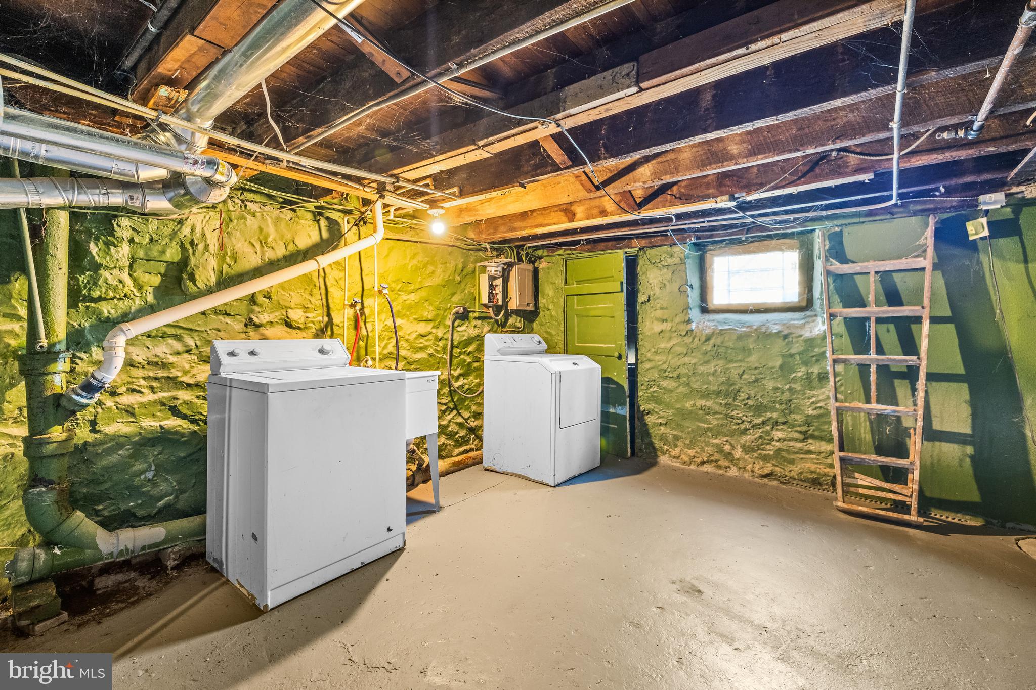 EDGEWOOD - Residential