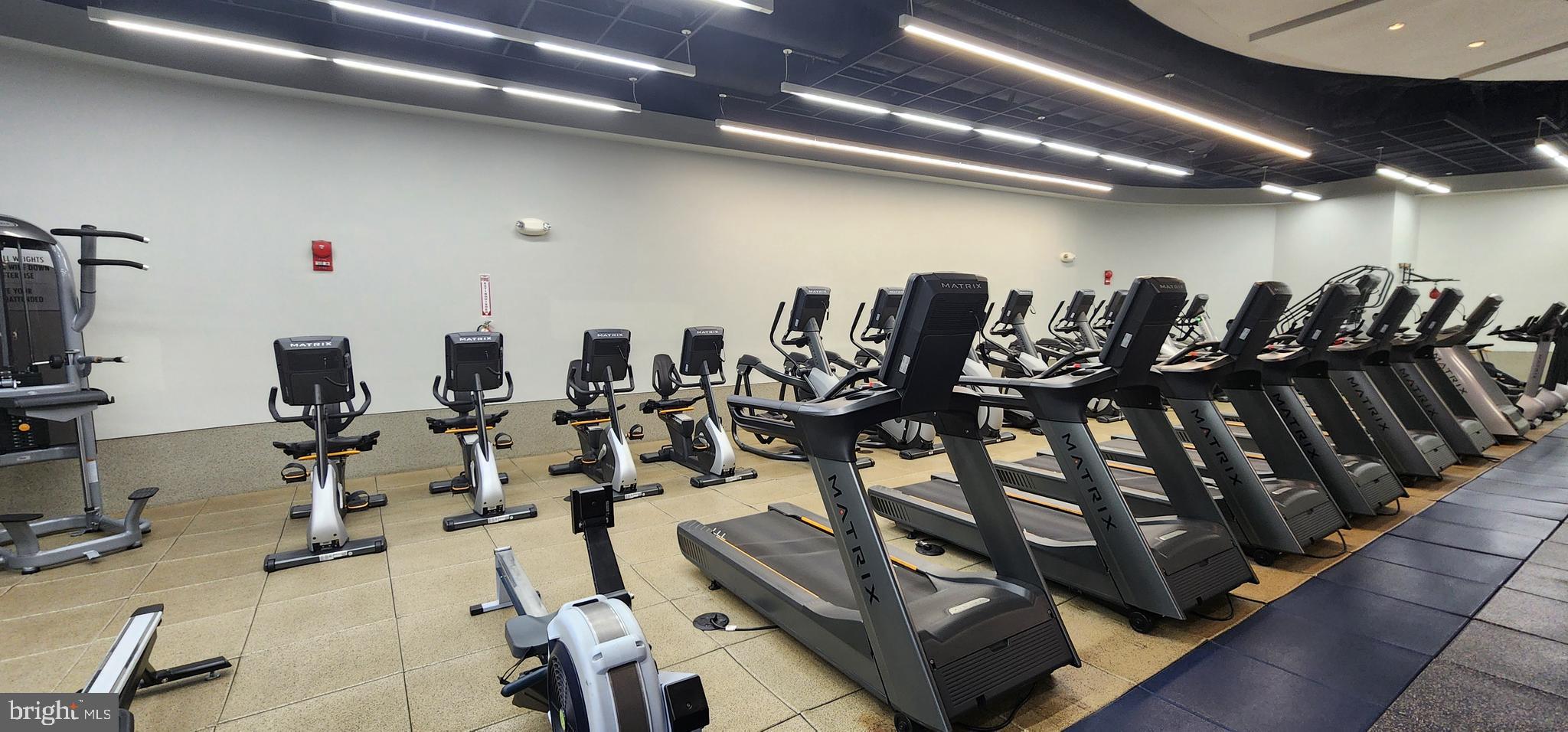 RIVER PLACE EAST - Residential Lease