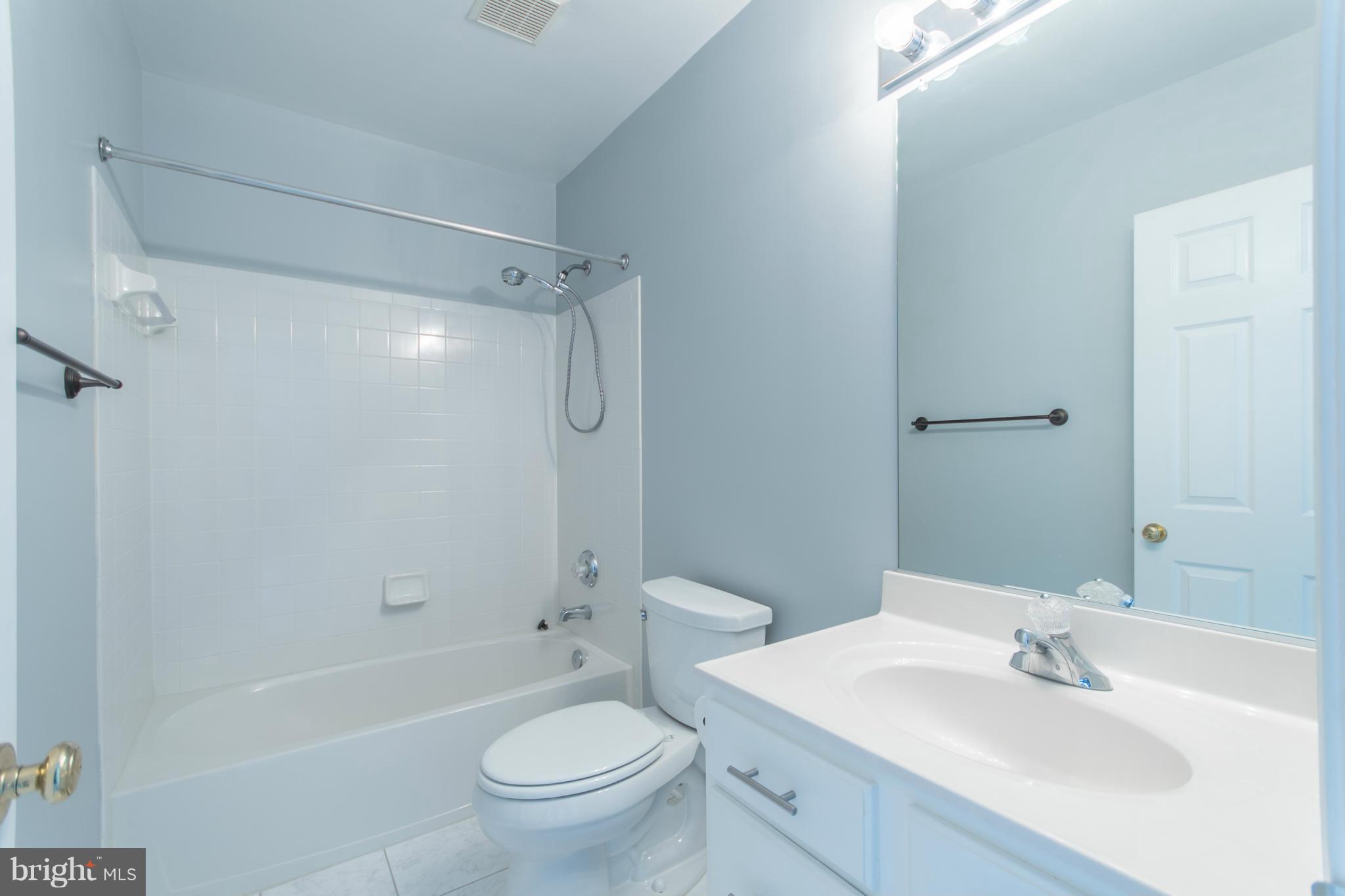 POTOMAC LAKES - Residential