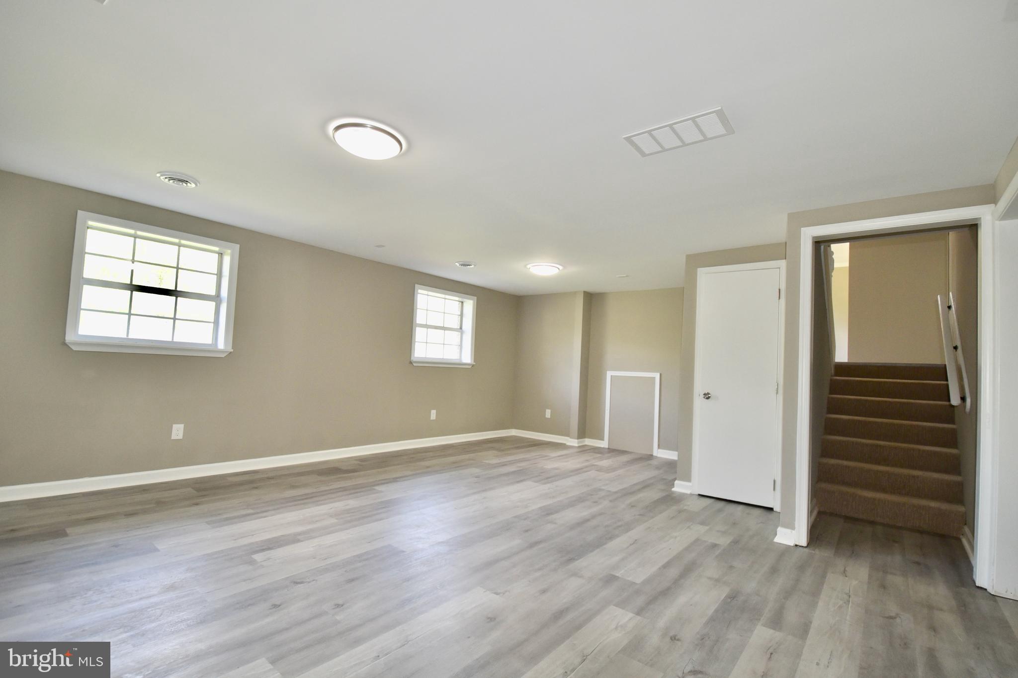 EASTON - Residential