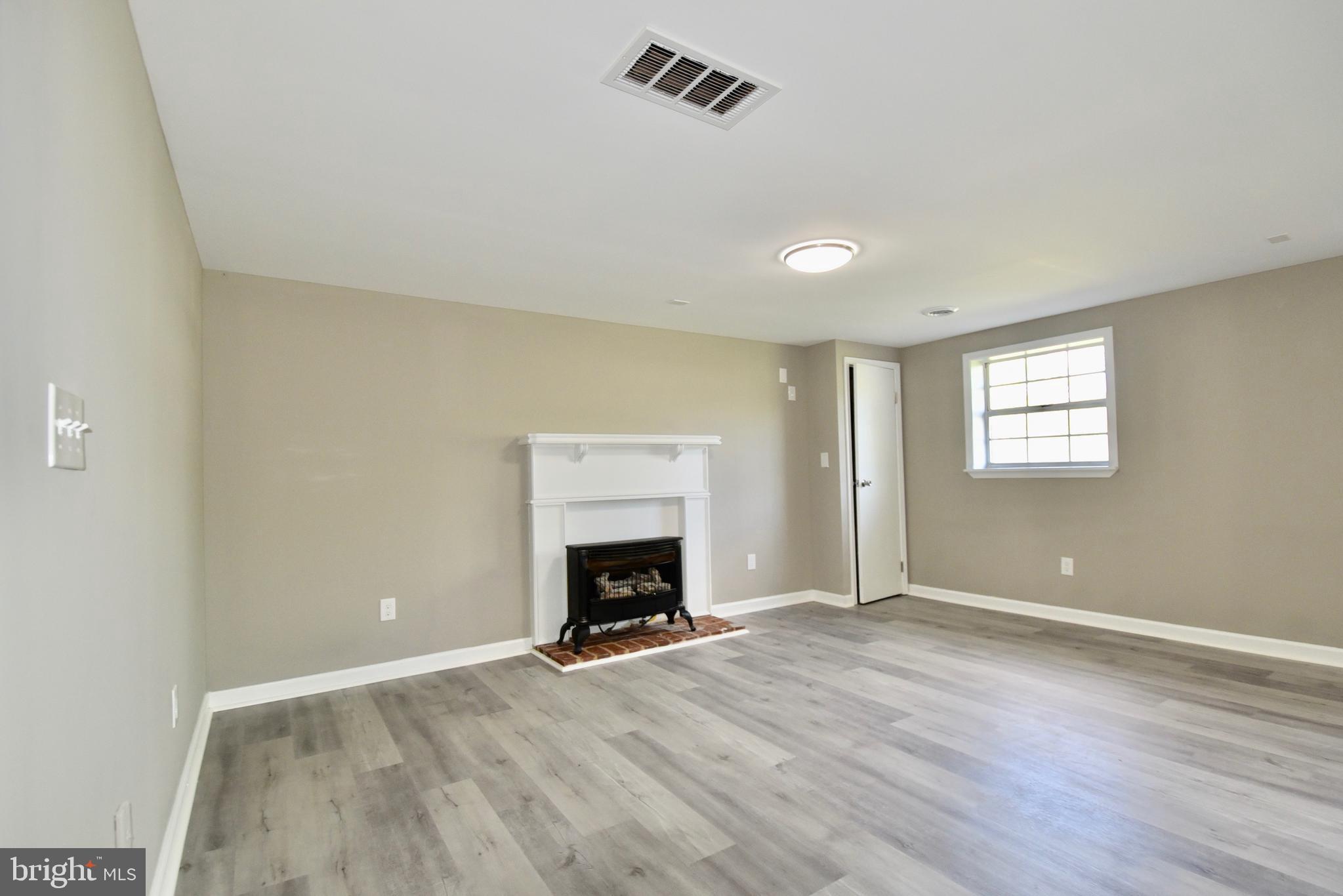 EASTON - Residential