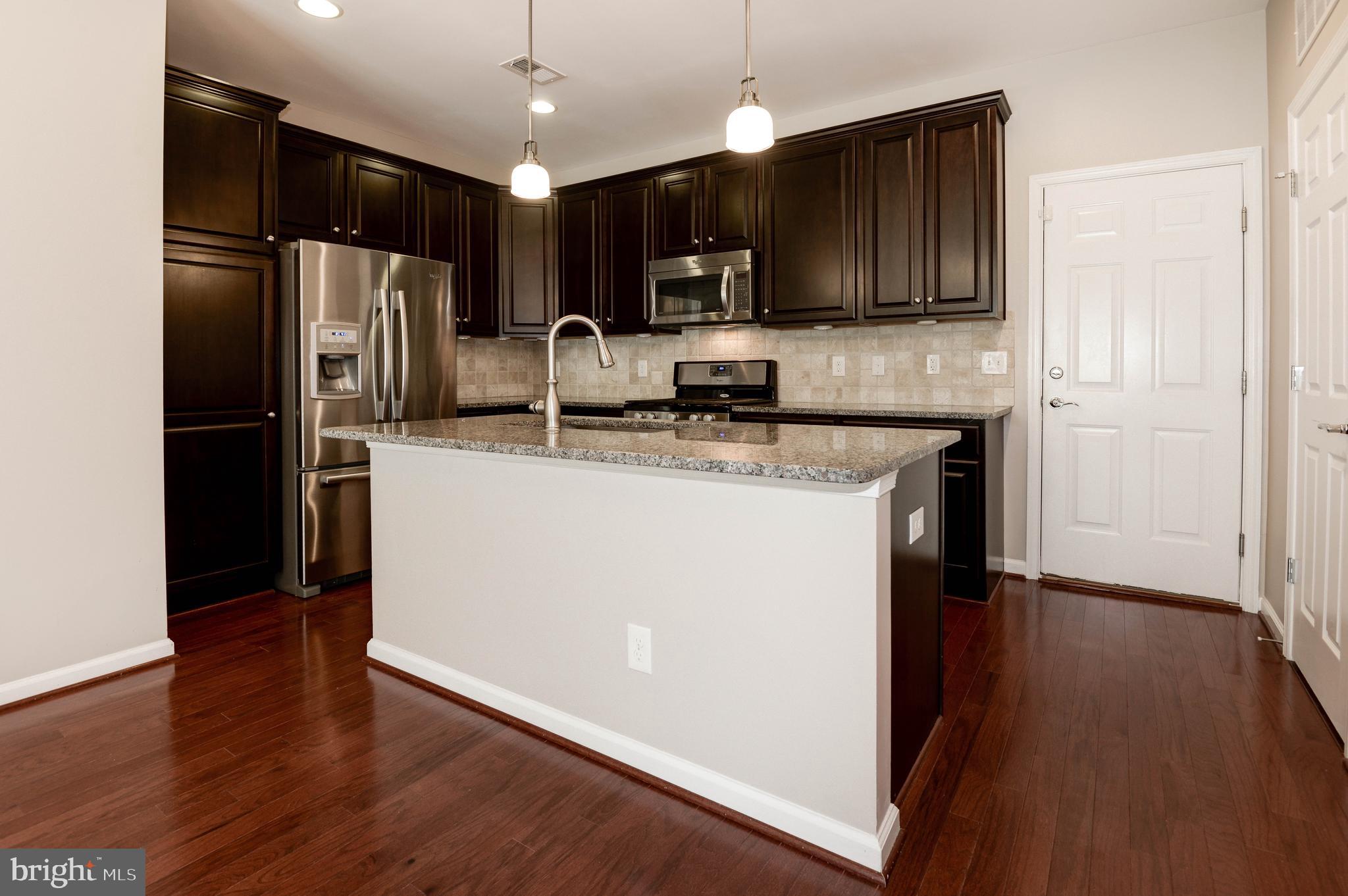 GOOSE CREEK VILLAGE - Residential Lease