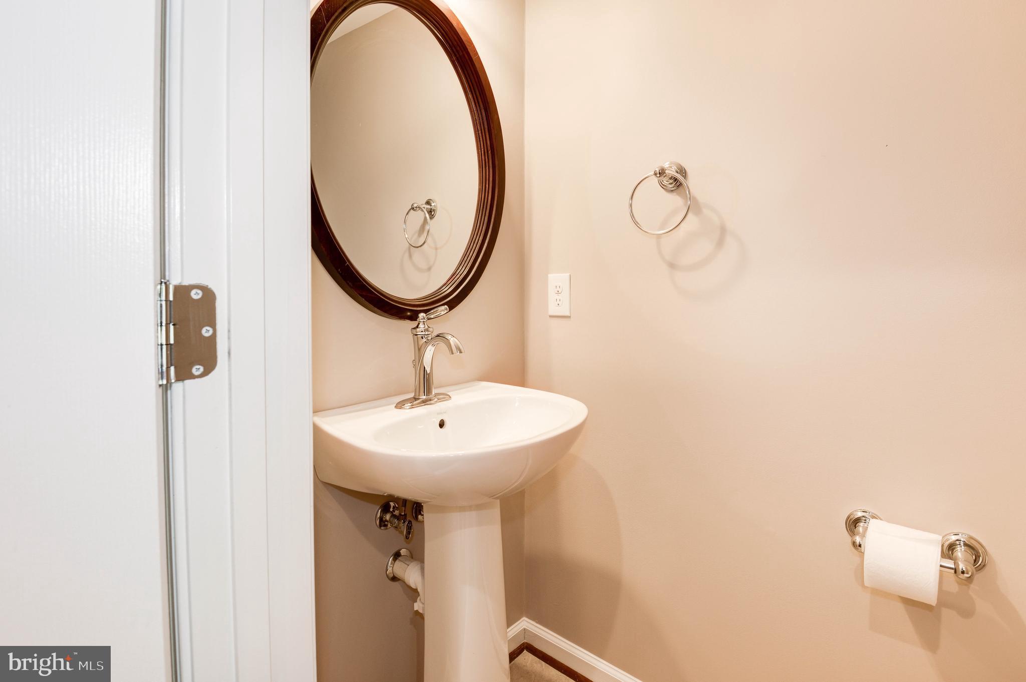 GOOSE CREEK VILLAGE - Residential Lease