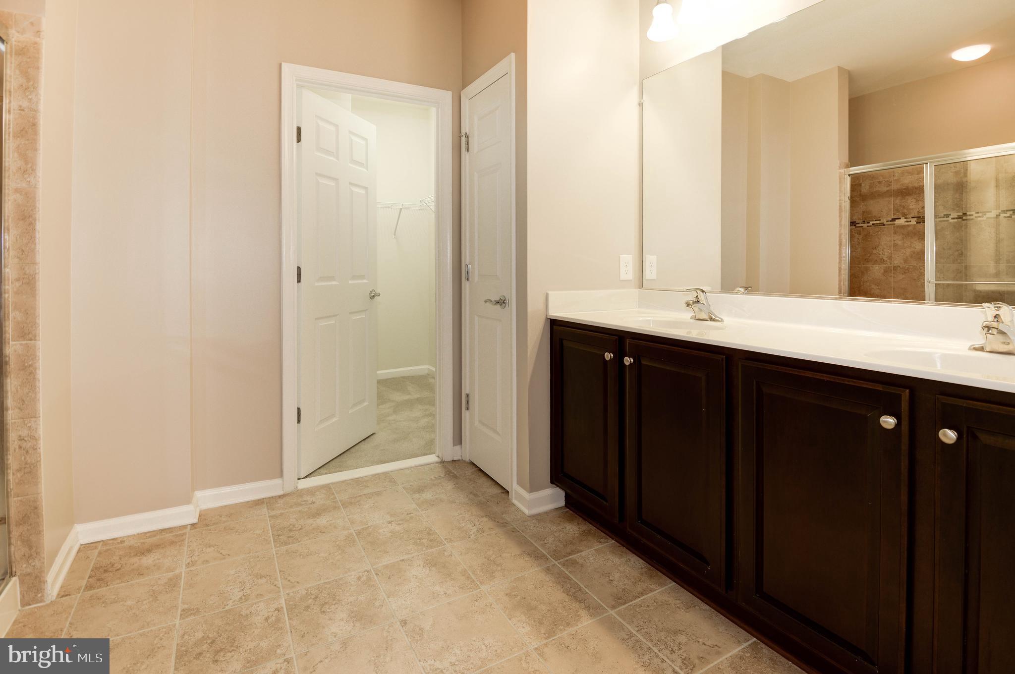 GOOSE CREEK VILLAGE - Residential Lease