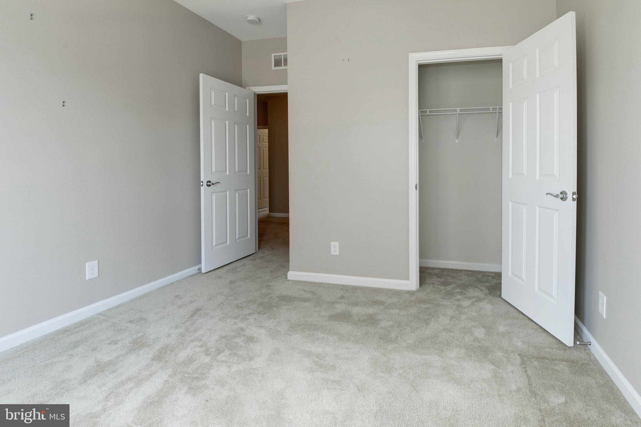 GOOSE CREEK VILLAGE - Residential Lease