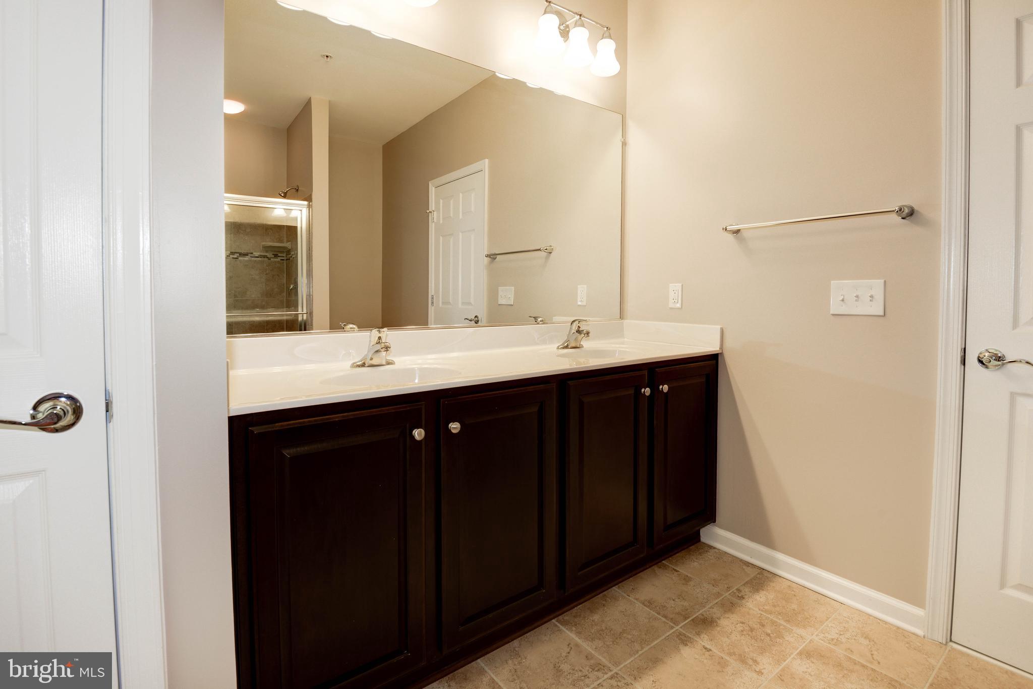 GOOSE CREEK VILLAGE - Residential Lease