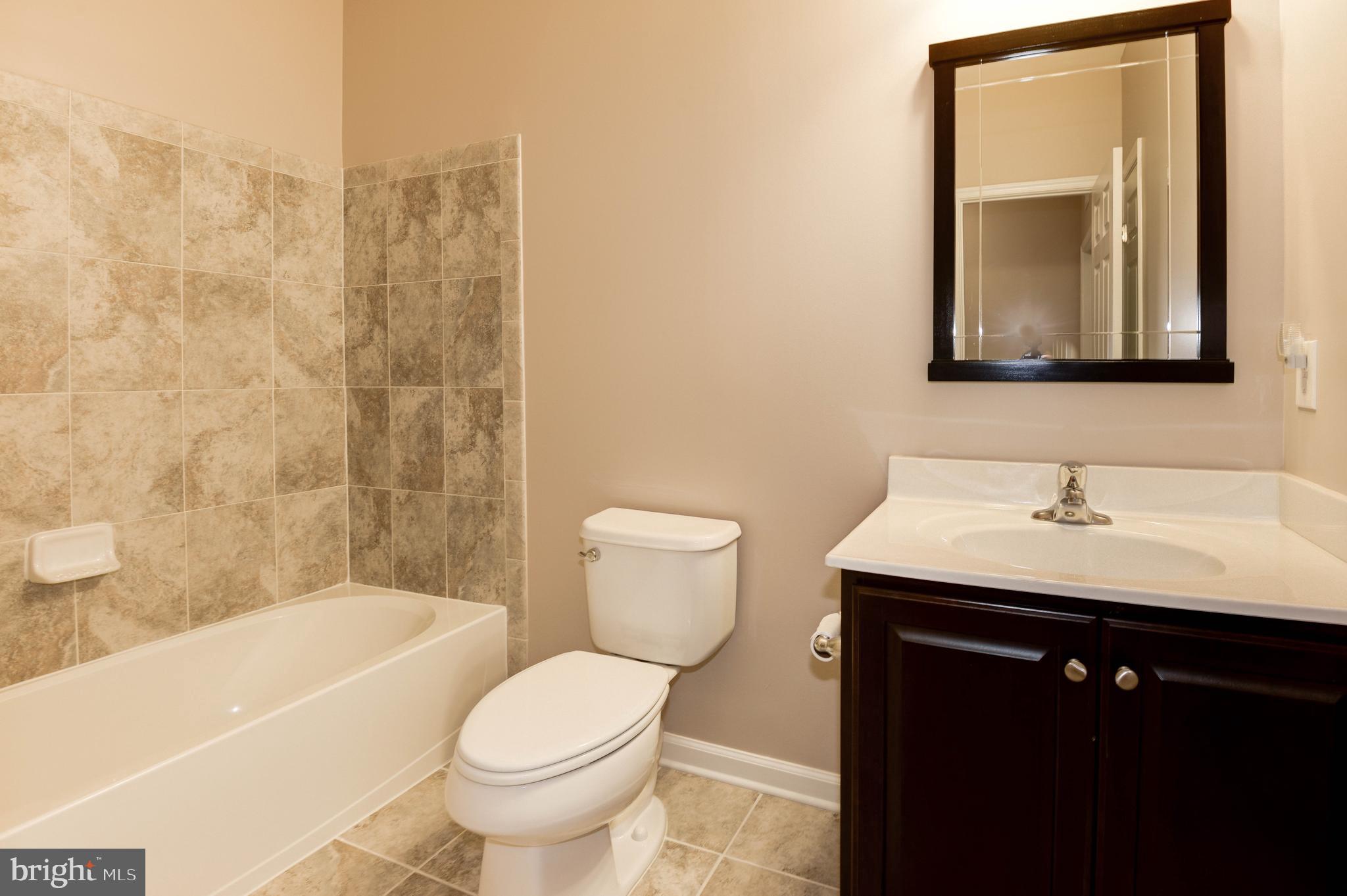 GOOSE CREEK VILLAGE - Residential Lease