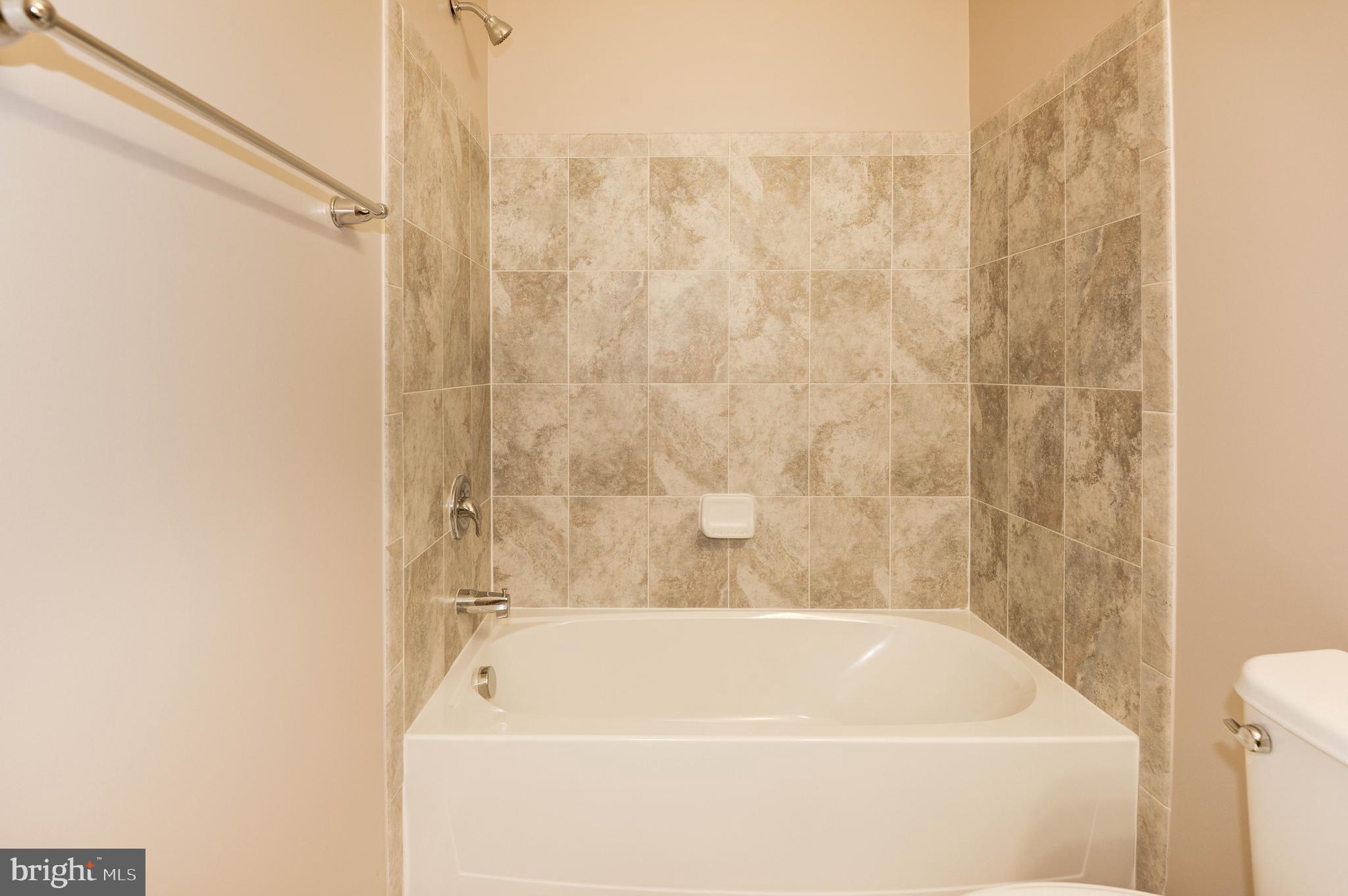 GOOSE CREEK VILLAGE - Residential Lease