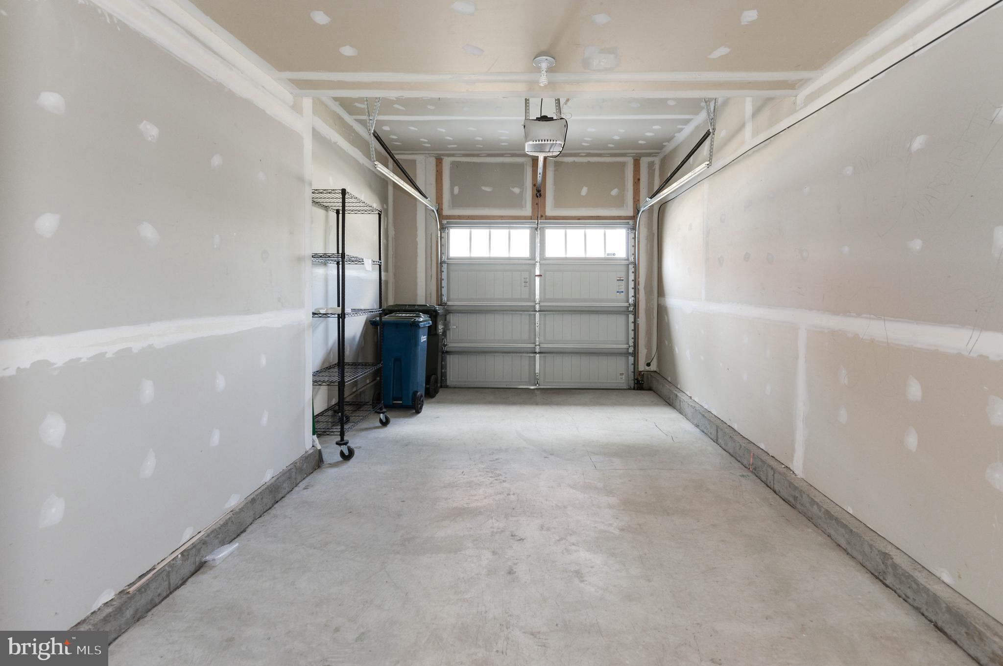 GOOSE CREEK VILLAGE - Residential Lease