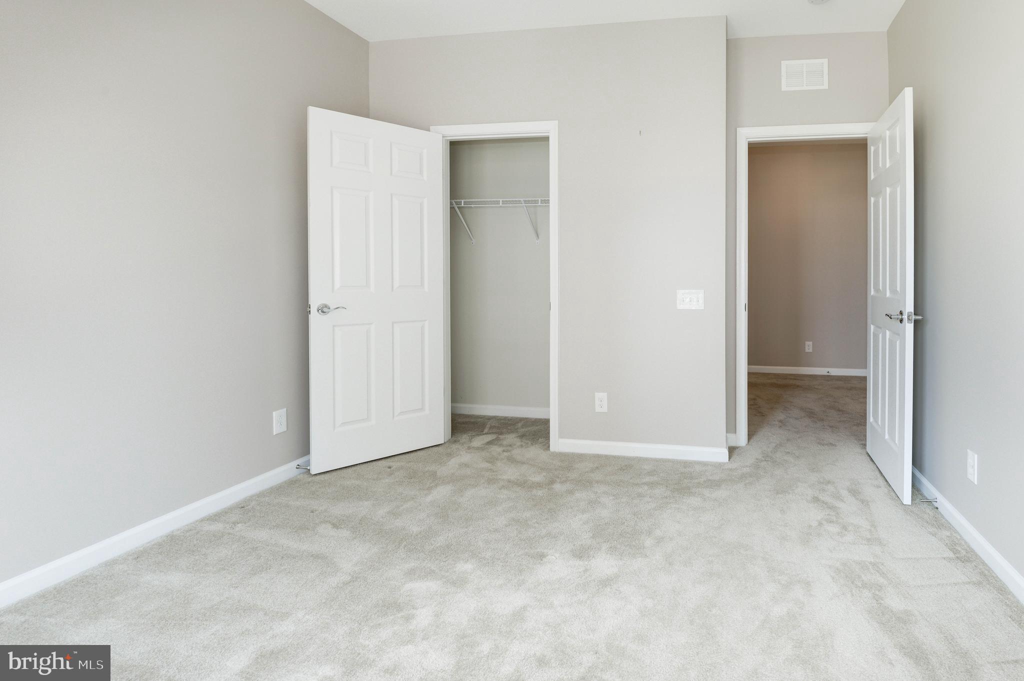 GOOSE CREEK VILLAGE - Residential Lease