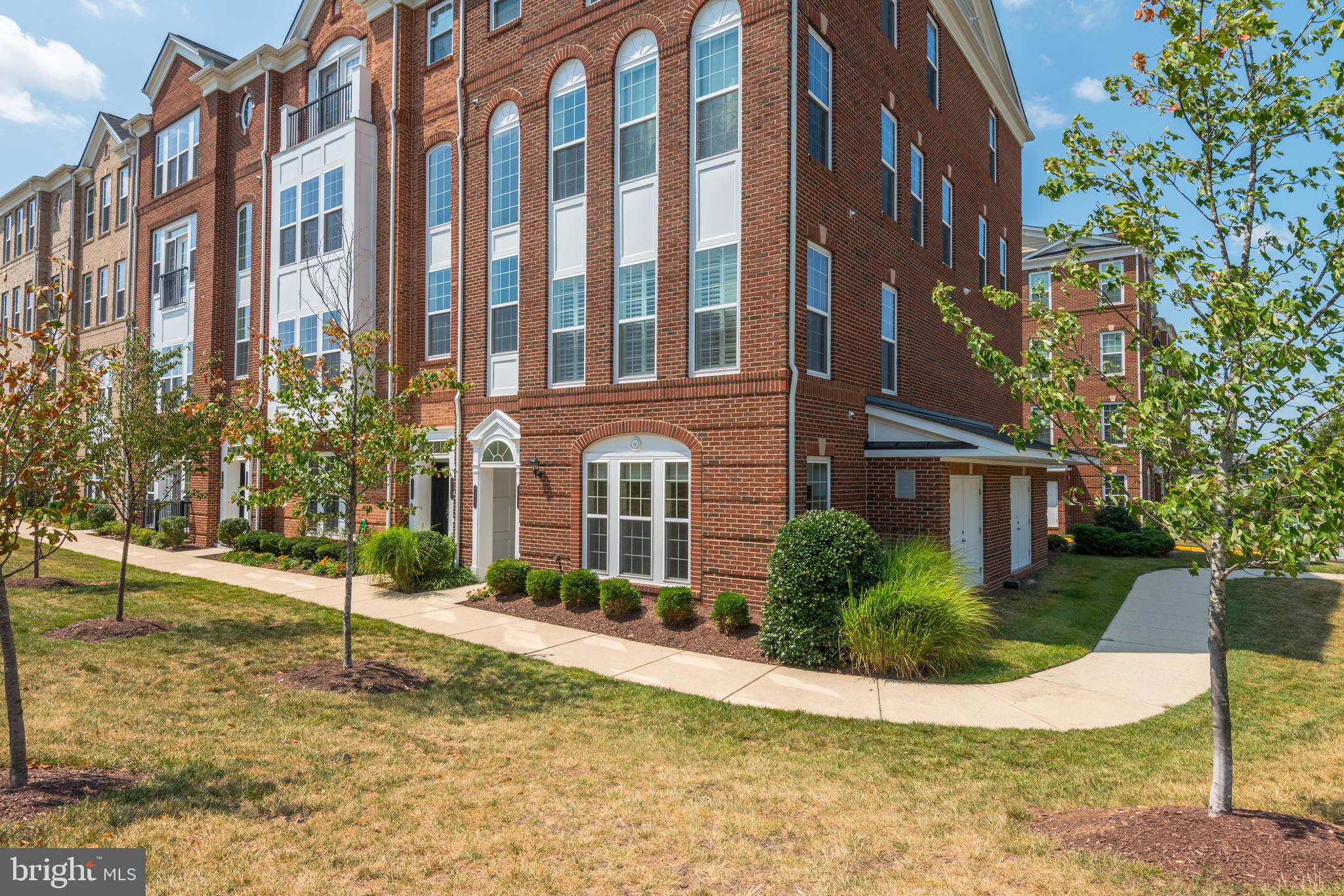 GOOSE CREEK VILLAGE - Residential Lease