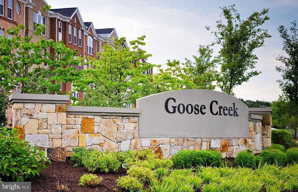 GOOSE CREEK VILLAGE - Residential Lease
