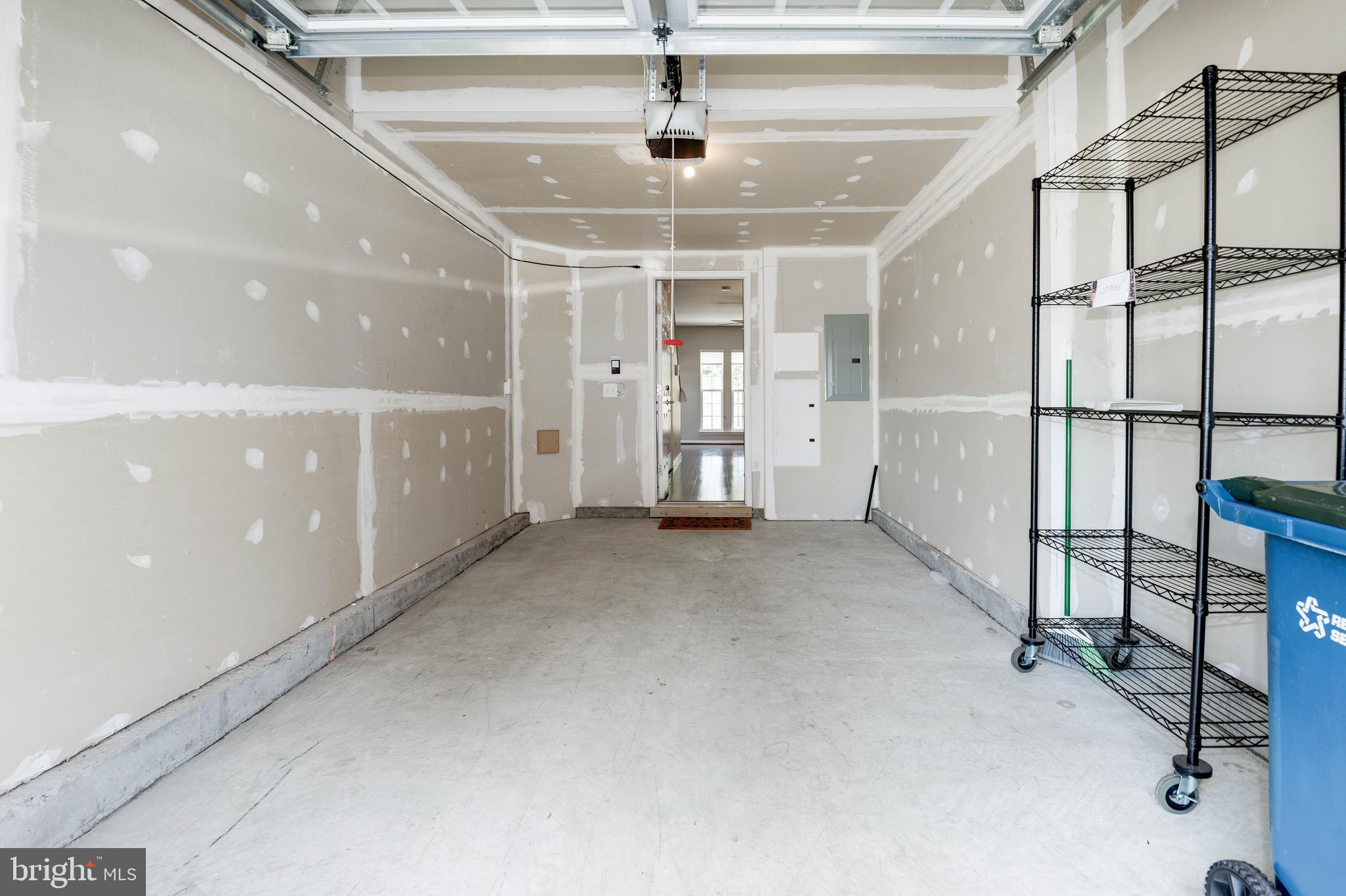 GOOSE CREEK VILLAGE - Residential Lease