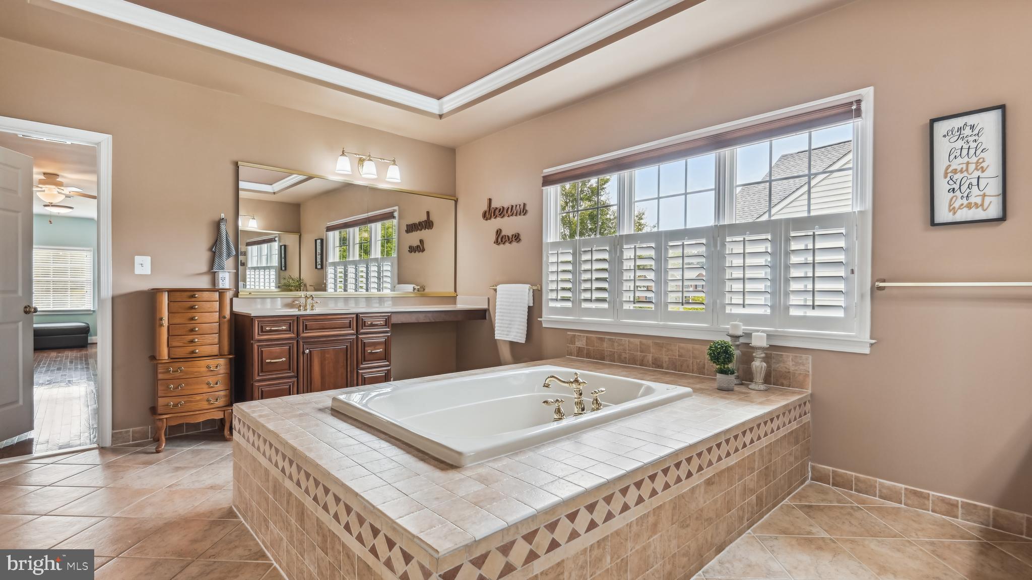 CEDAR HUNT - Residential