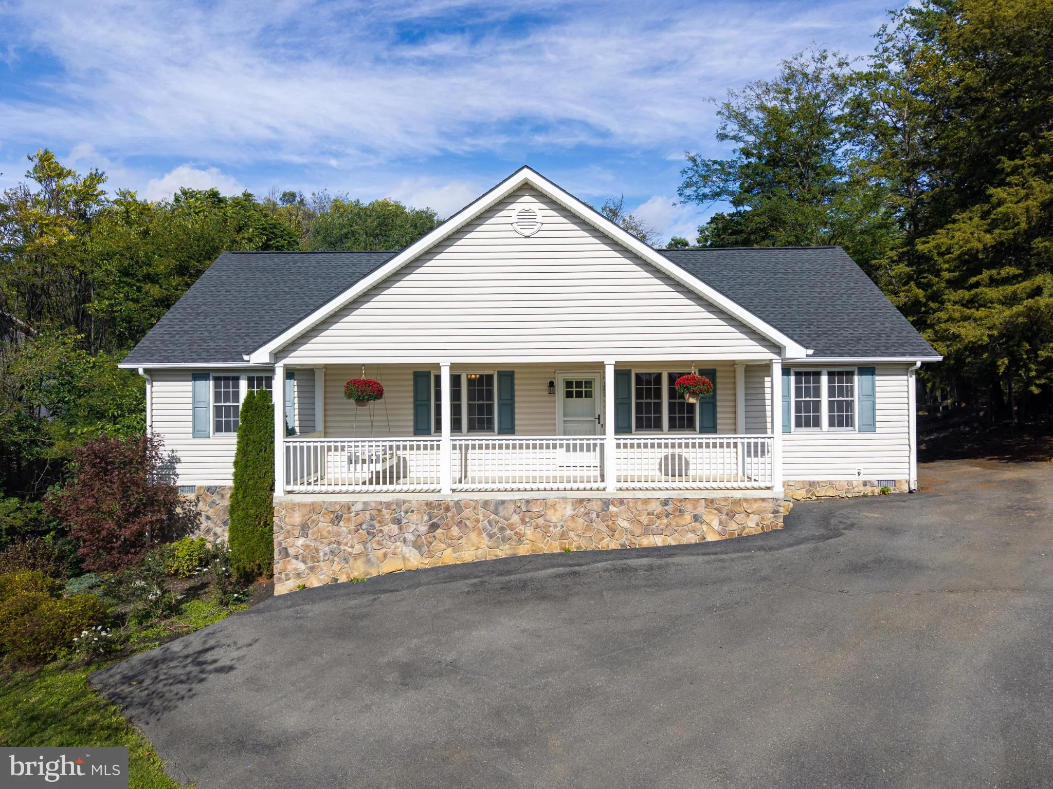 610 Cedar Court