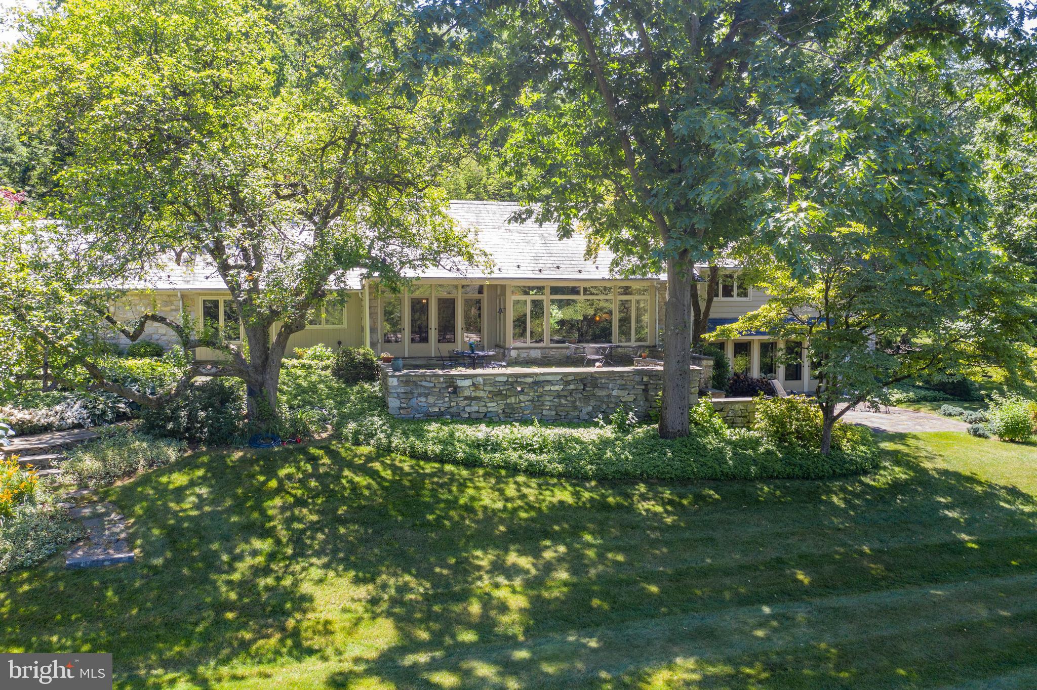 WHITE ACRE - Residential